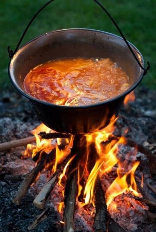 KOCIOŁEK WISZĄCY WĘGIERSKI OGNISKO 13 L 111071 Pojemność 13 l