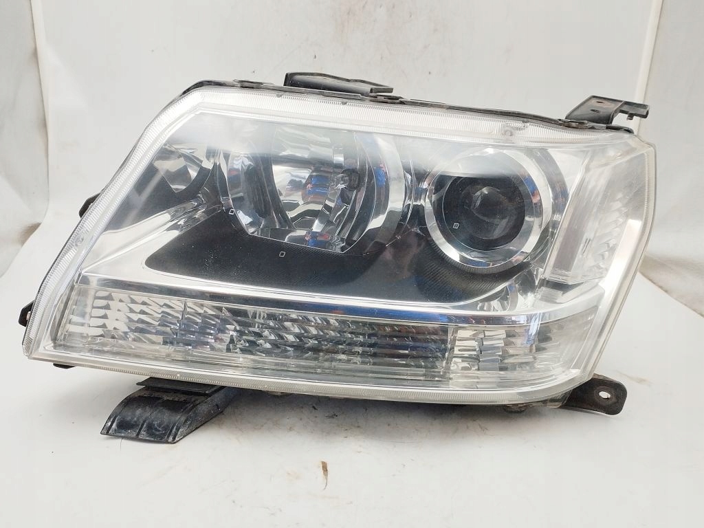 Suzuki Grand Vitara II 2 light left front front