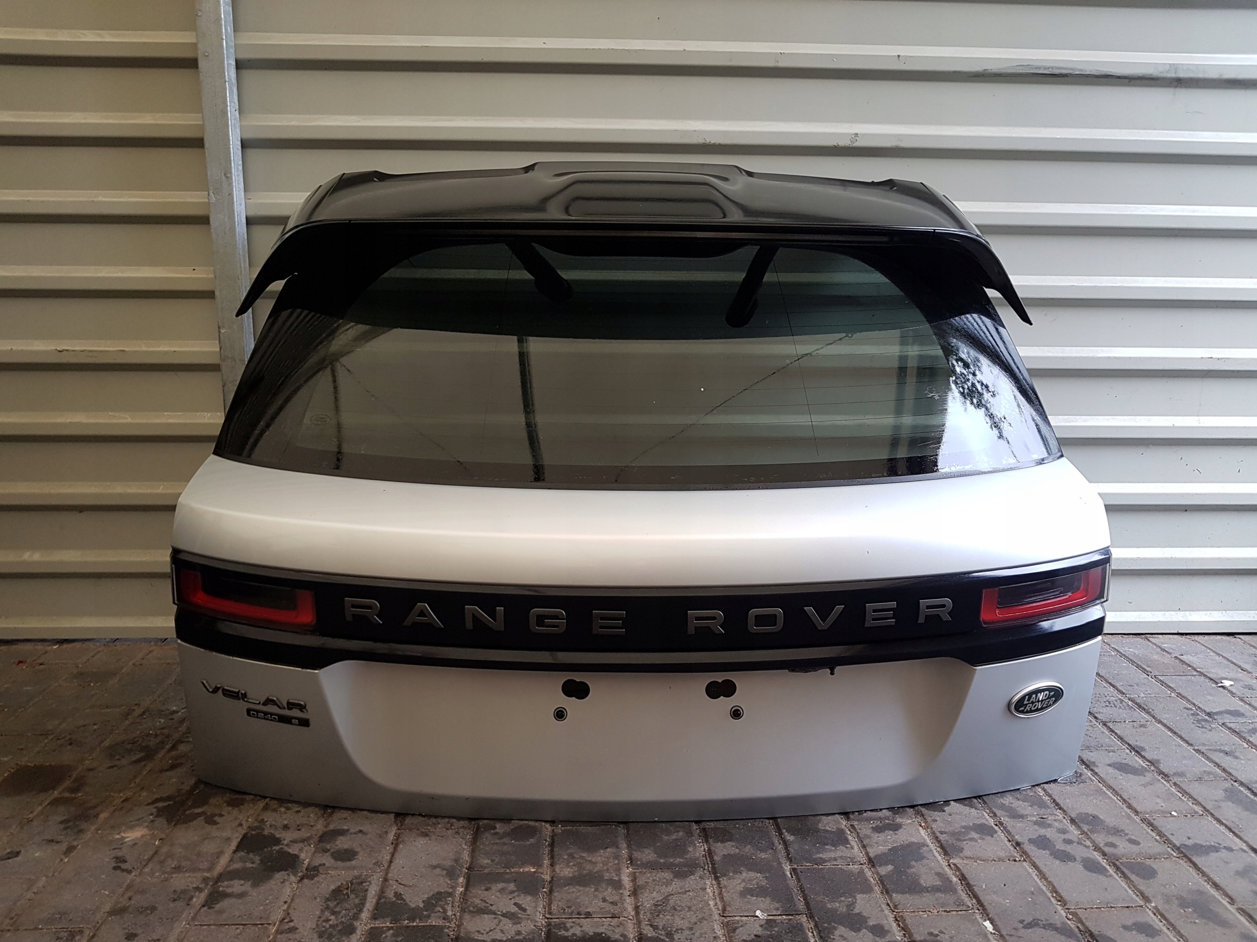 RANGE ROVER VELAR L560 KLAPA TYŁ KPL Producent części Rover OE