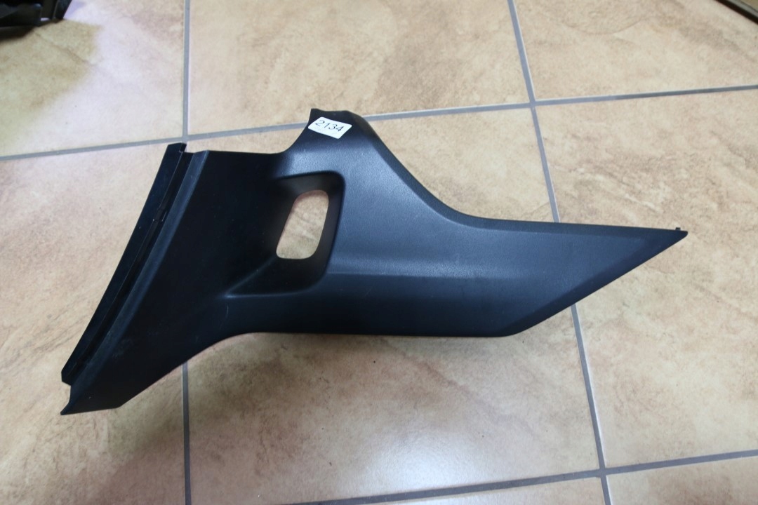 Honda Goldwing GL1800 трикутник правий 2012 чорний 21