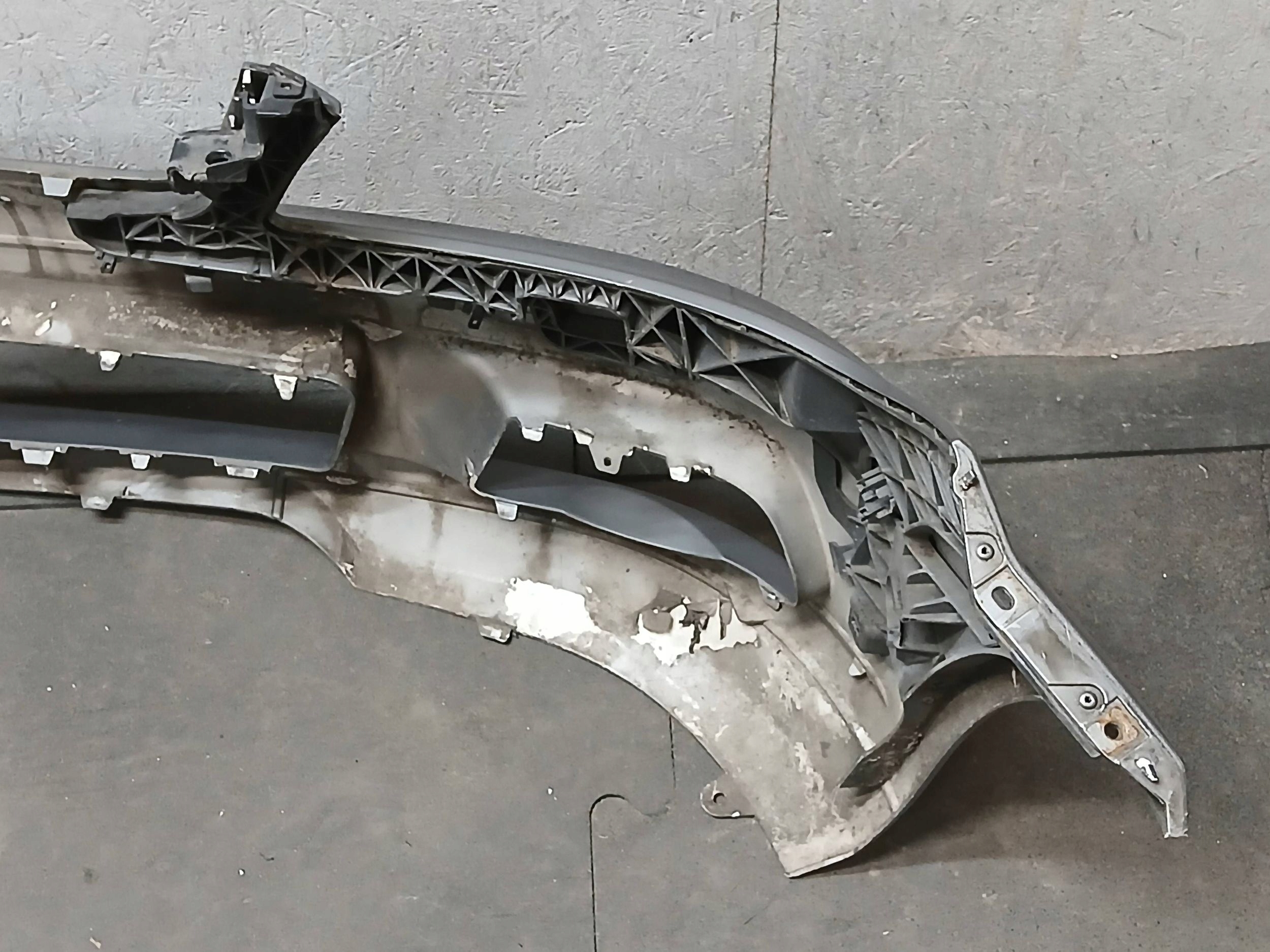 bumper front MERCEDES C KLASA W204 A204 07-10