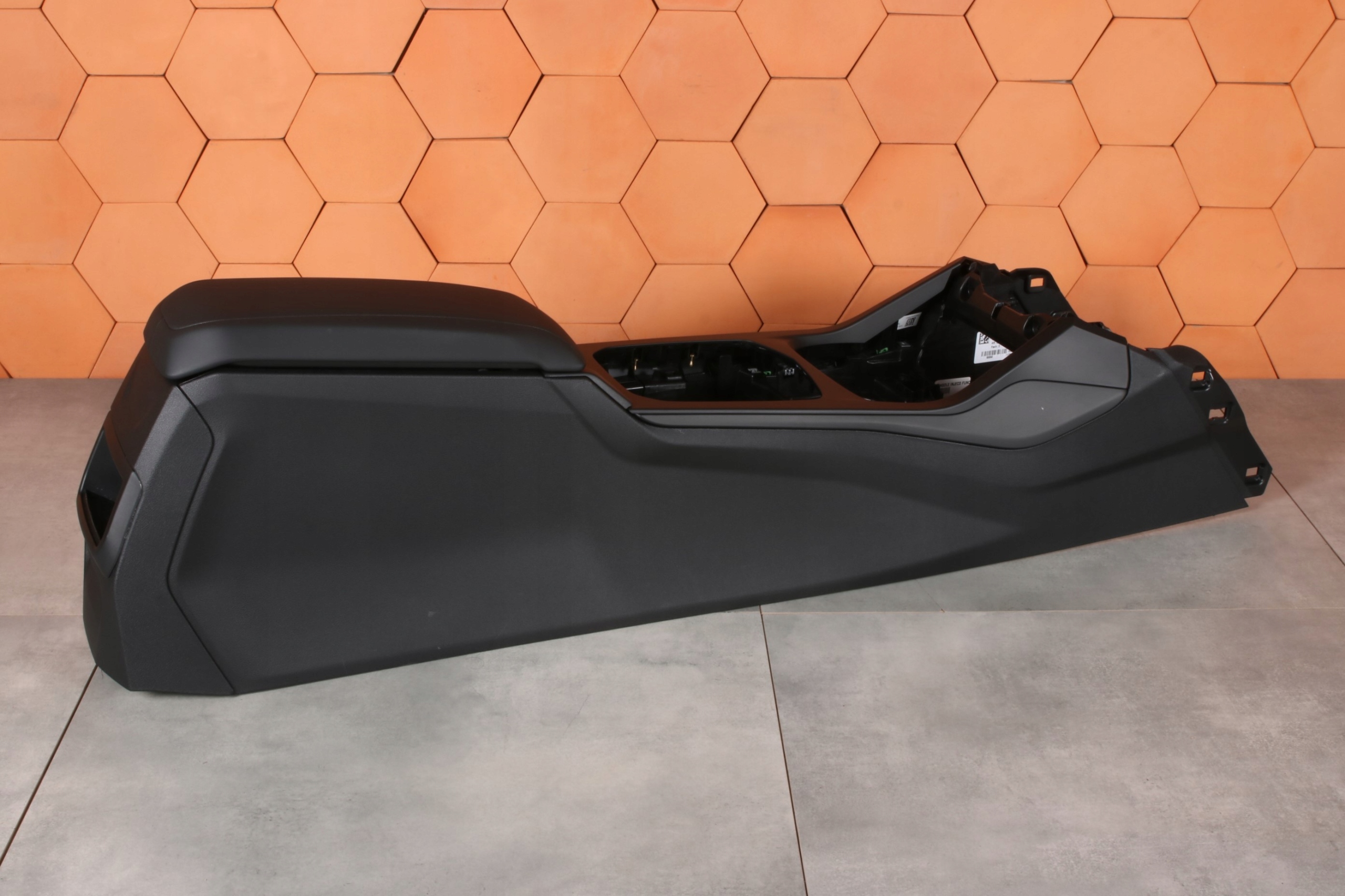 BMW 1' F70 2' F74 TUNEL central armrest black
