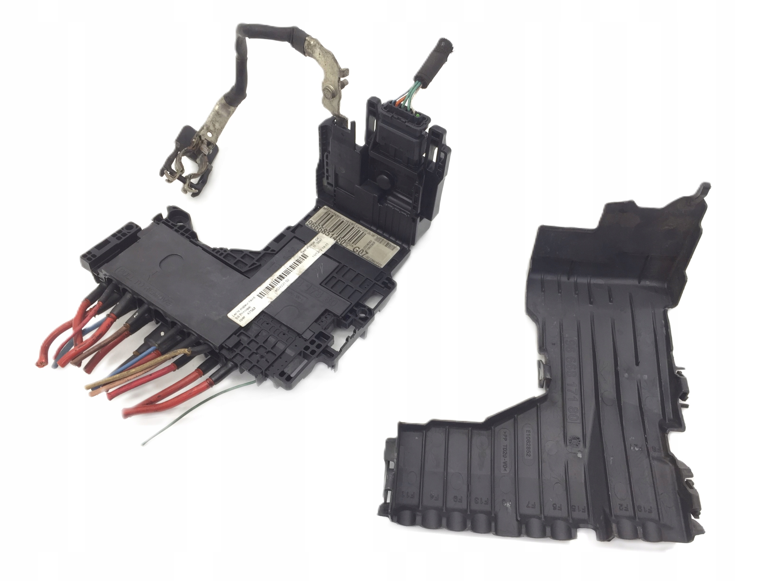 CITROEN DS5 508 MODUŁ NAPIĘCIA AKUMULATORA KLEMA Numer katalogowy części 9666851480