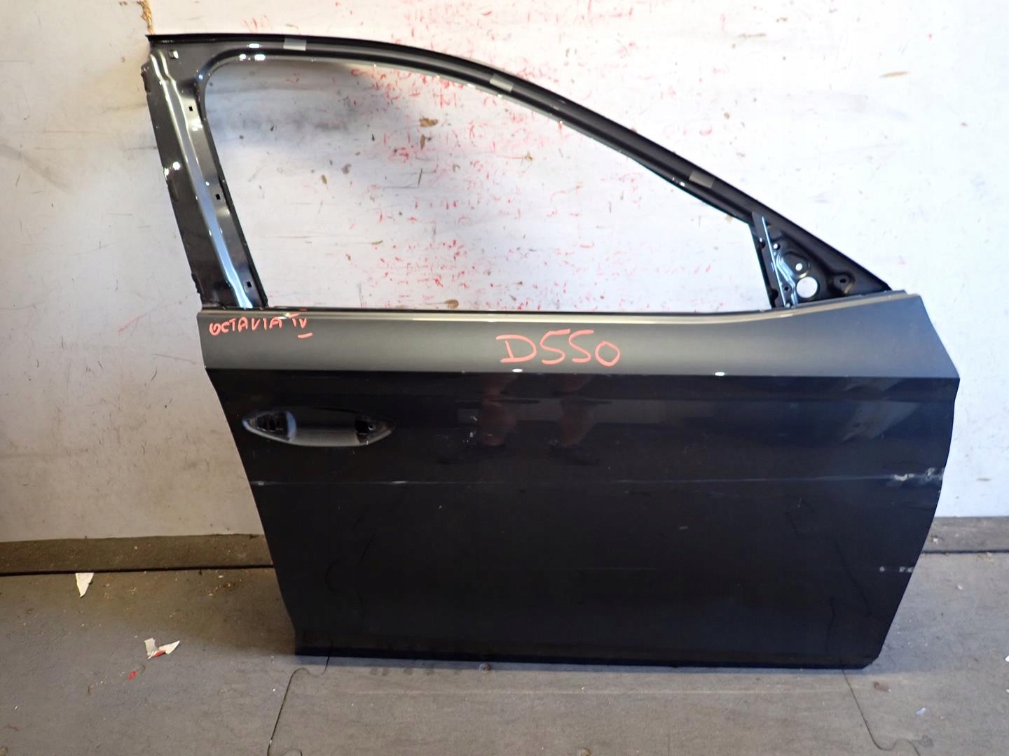 door front front right SKODA OCTAVIA IV 2020- 5E3831312