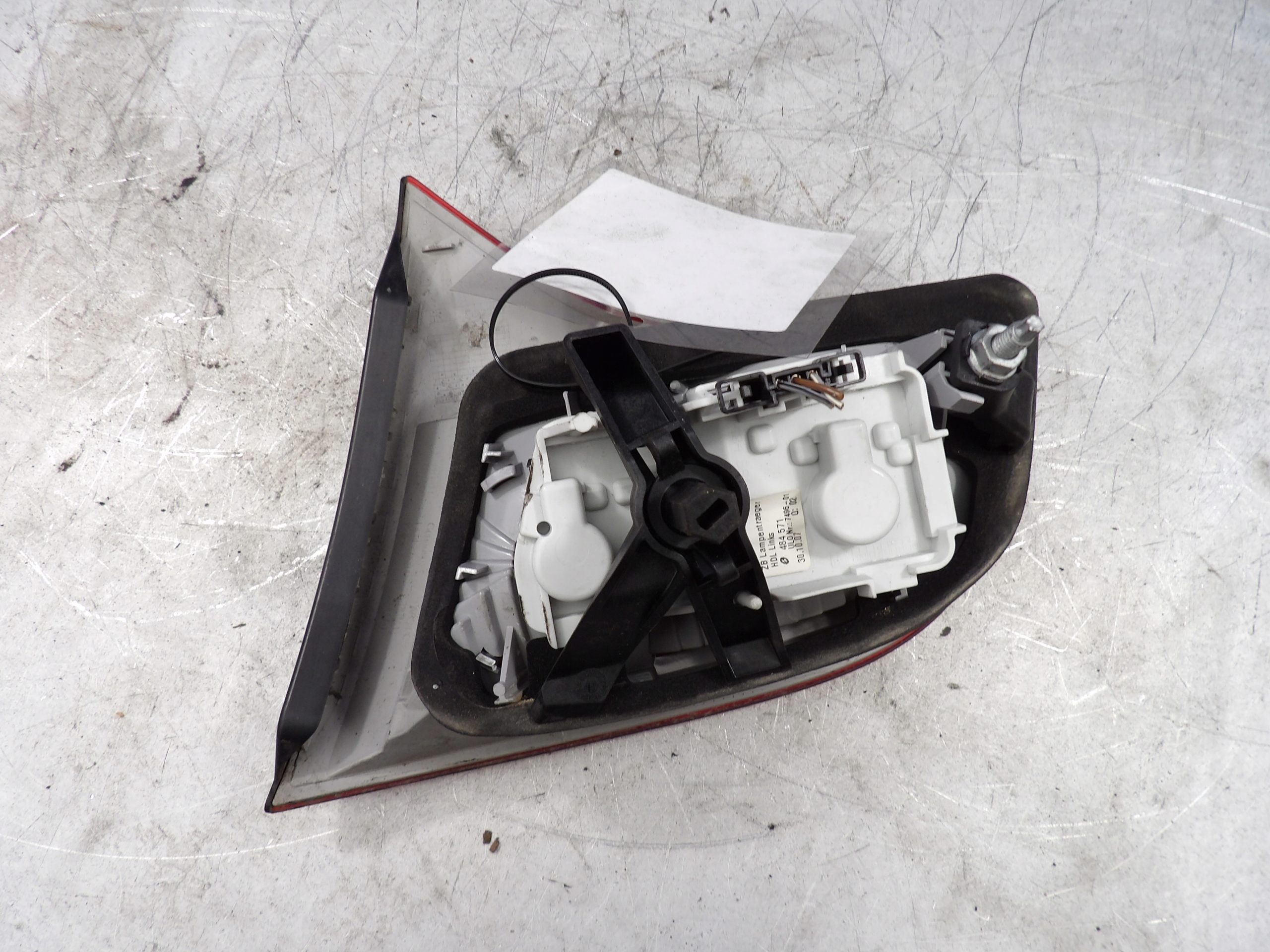Audi A4 B7 light rear left trunk door kombi 8E9945093A 484501
