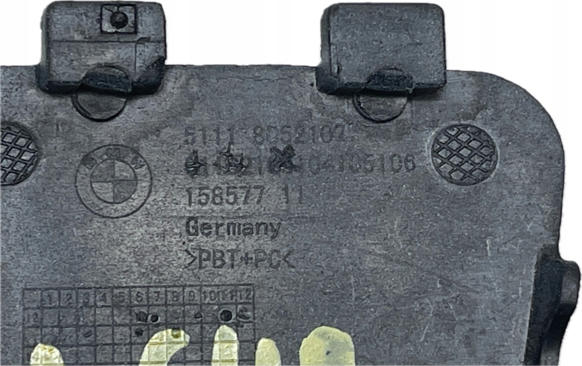 A649 BMW 1 E82 E88 2007 - COUPE m-packet towing hook cap rear rear part 8052107