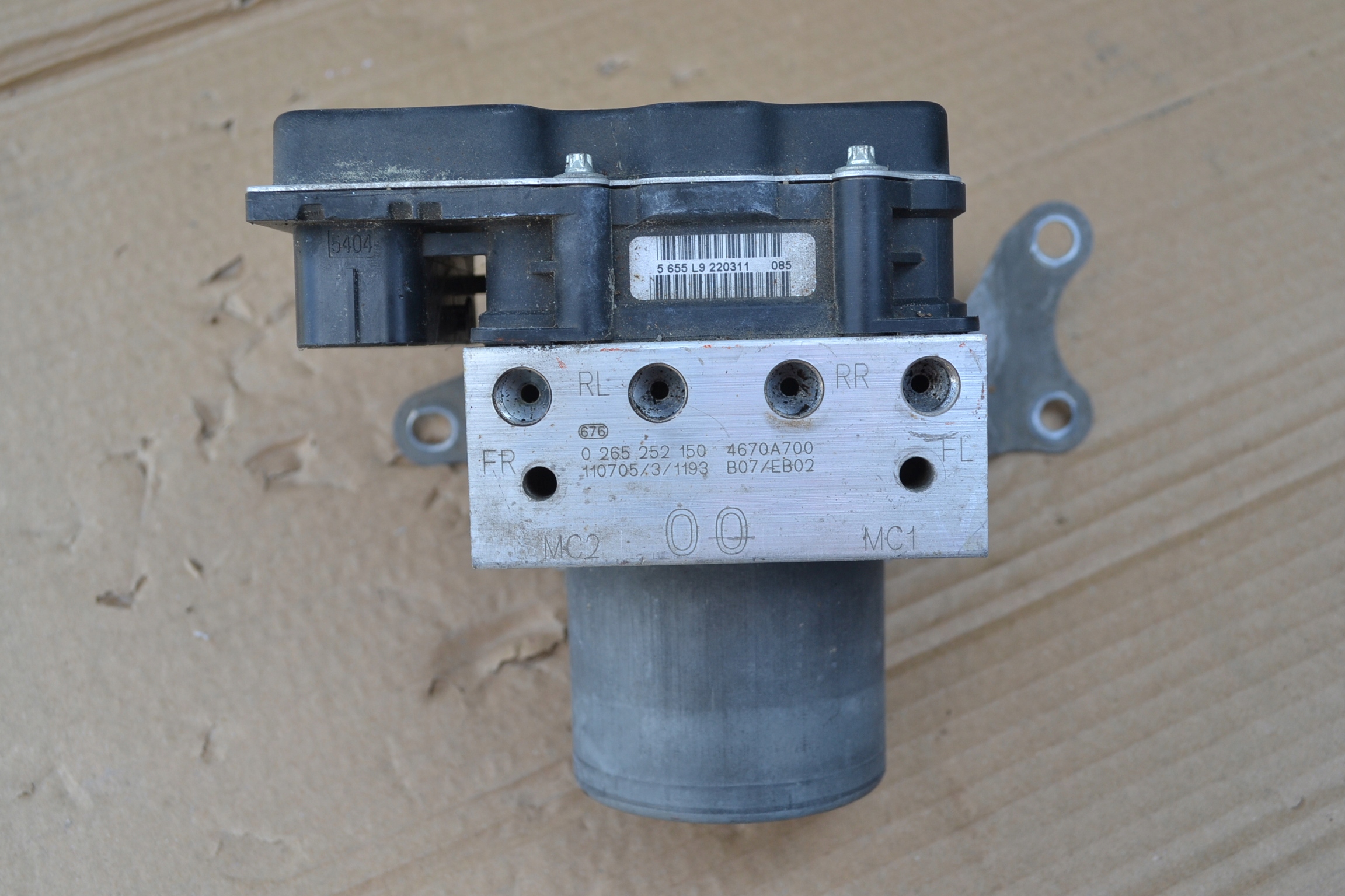 ABS Peugeot Mitsubishi 0265252150 0265951920