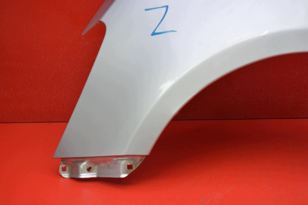 fender left front front 1E7 TOYOTA YARIS 2 II 05-09