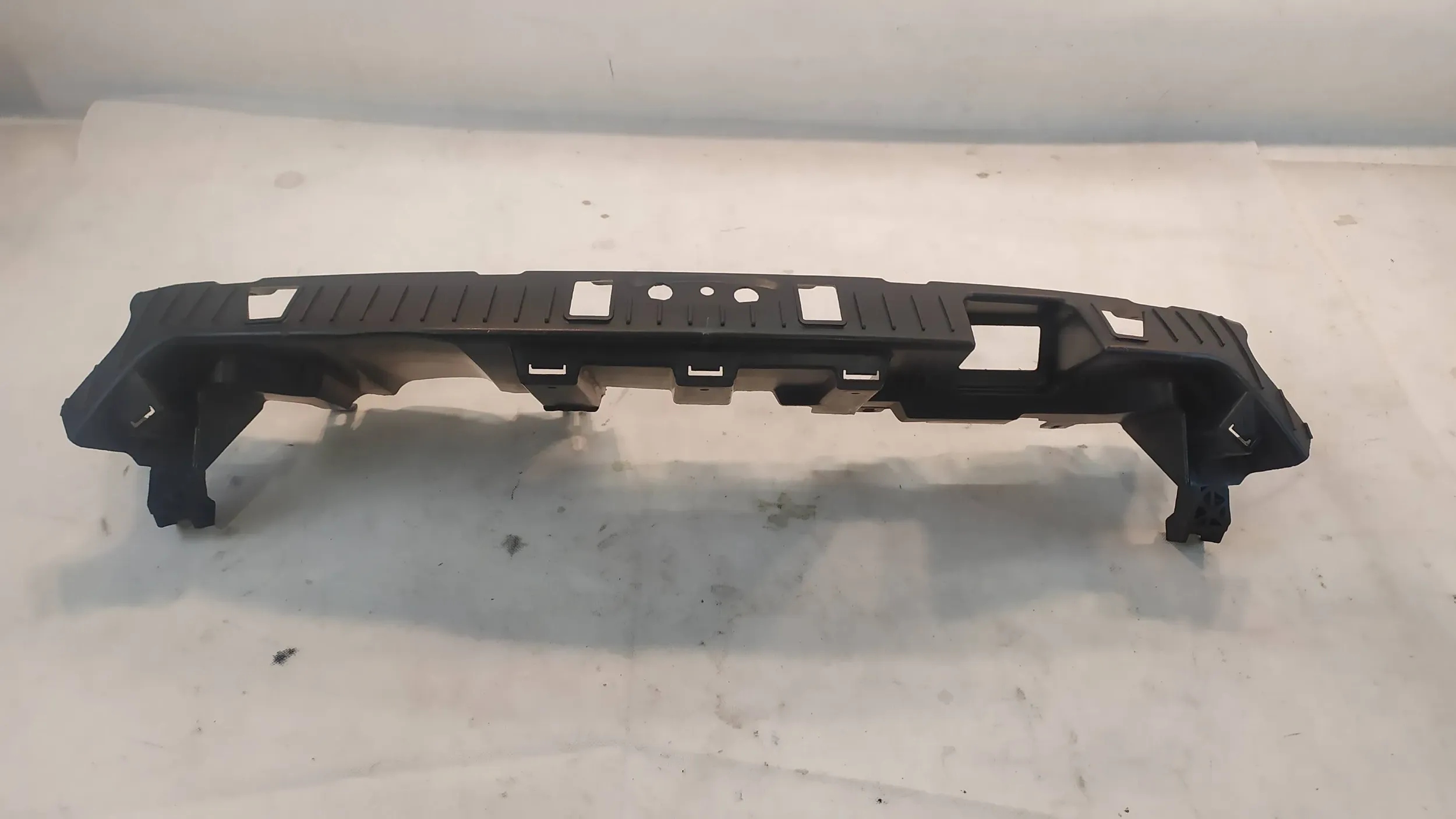 OSŁONA PASA PRZÓD Ford Transit Courier