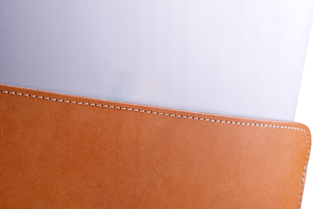 BALTAN Etui skórzane Premium do MacBooka Pro 16" brązowe — 16