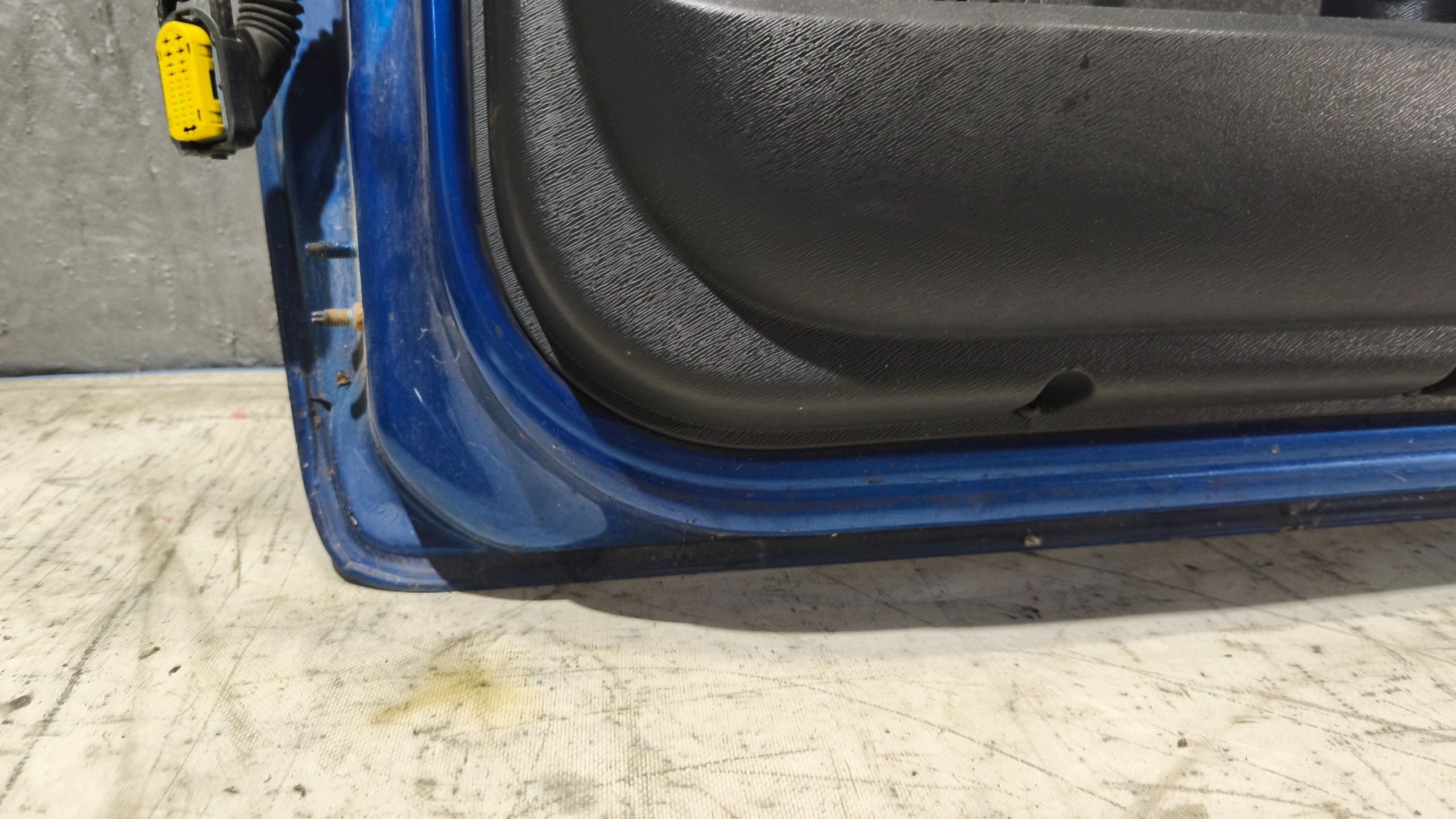 door right front RENAULT TWINGO II 2010r K: TERNA