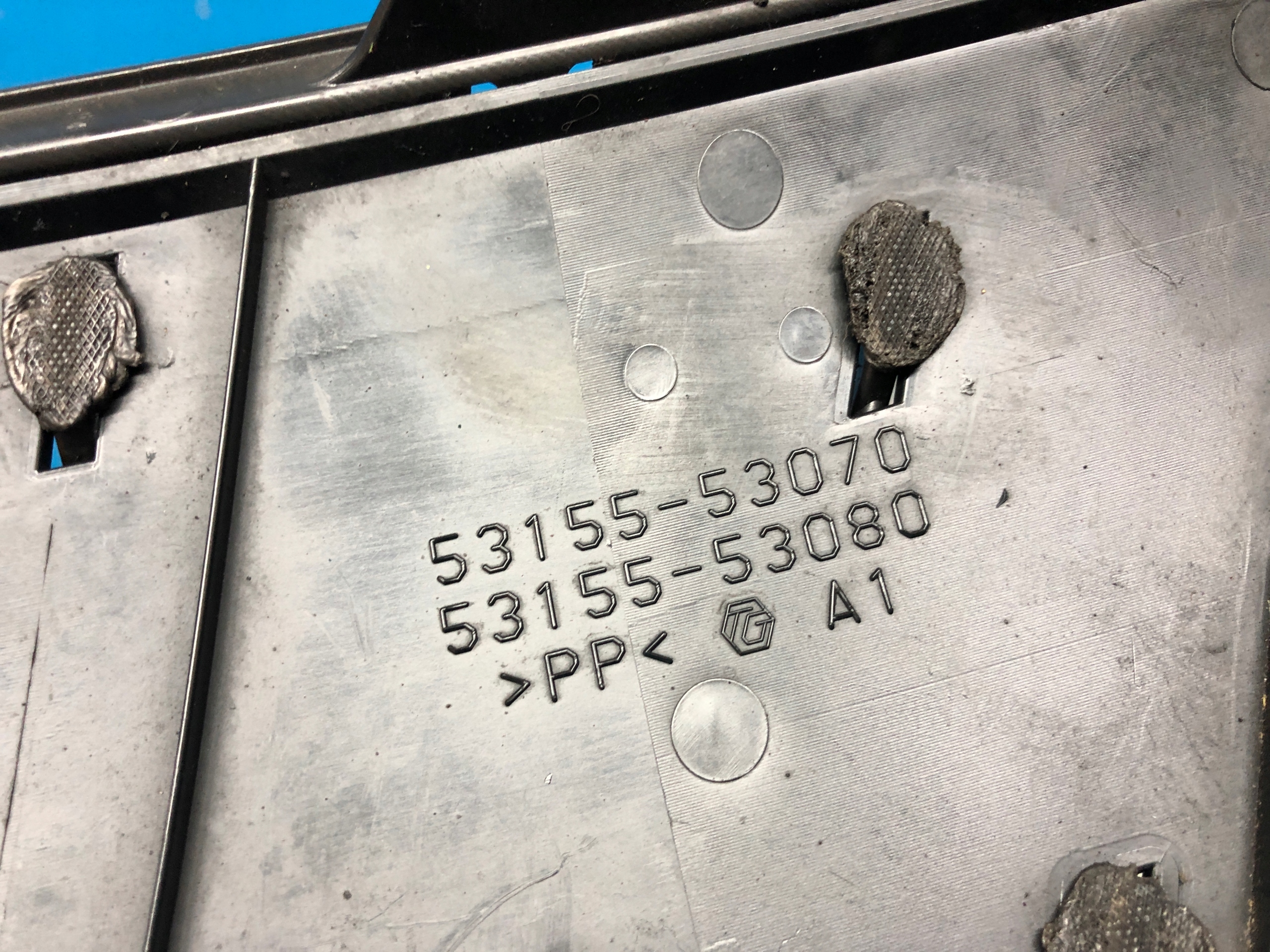 lexus oe 53155-53070 решетка радиатора