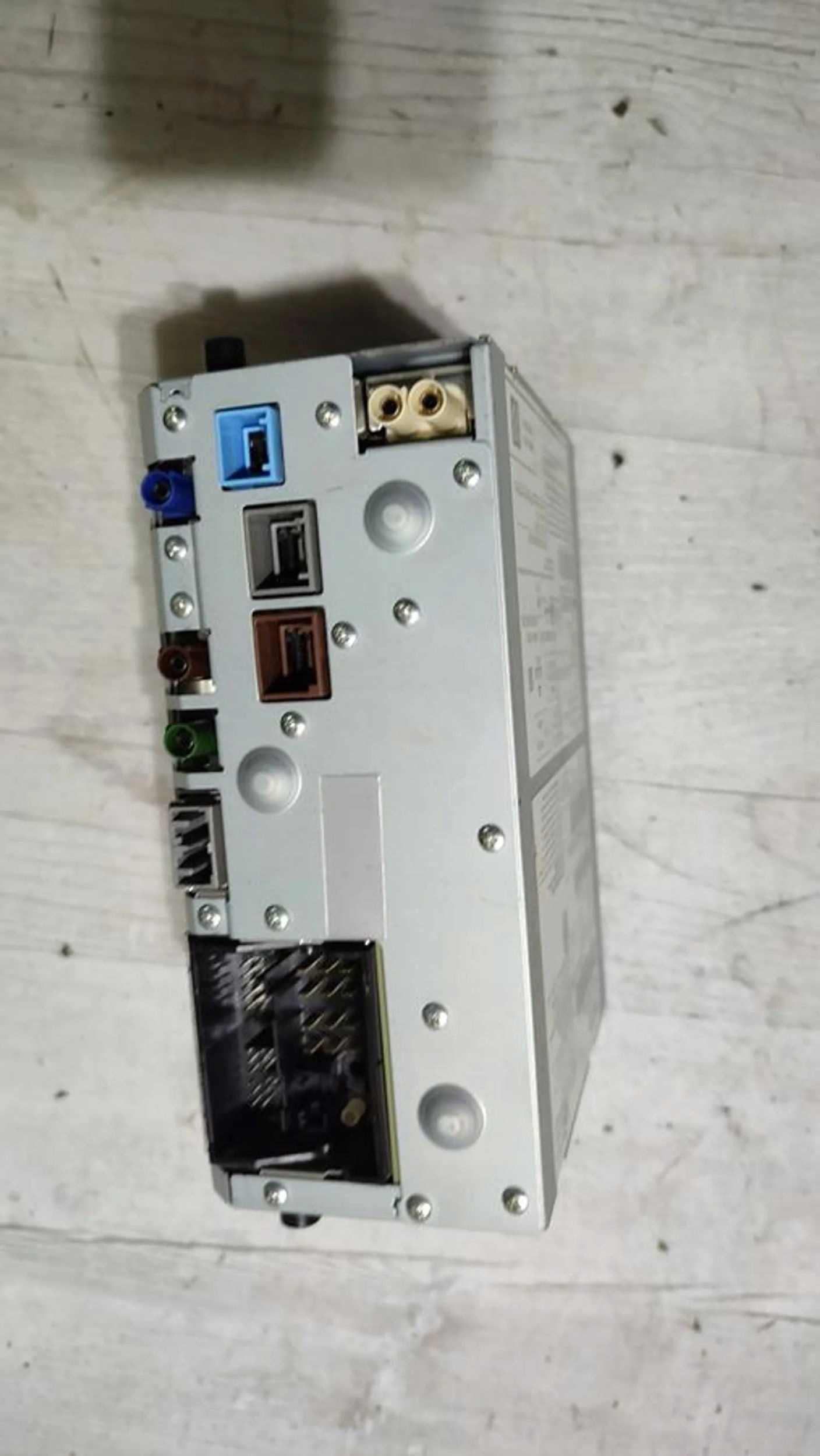 Volvo V40 2018 radio module