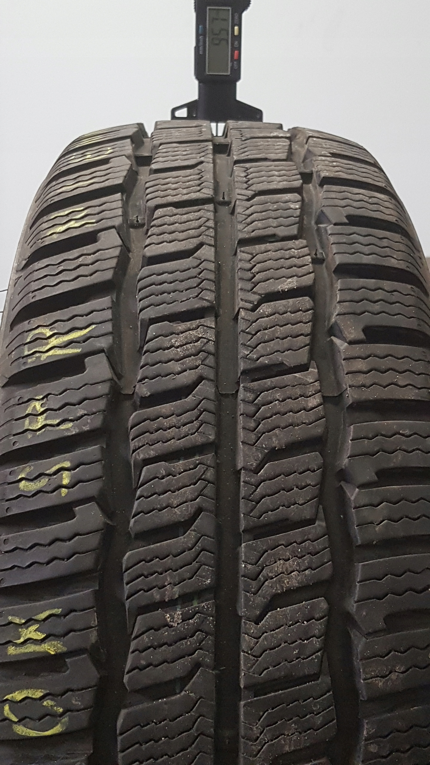 KUMHO WINTER PORTRAN CW51 215 / 65R16C 215/65 / 16C 9,