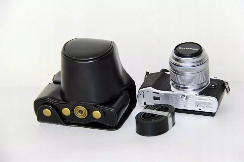 FUTERAŁ SKÓRZANY NA APARAT OLYMPUS E-M10 Mark II Marka Inna