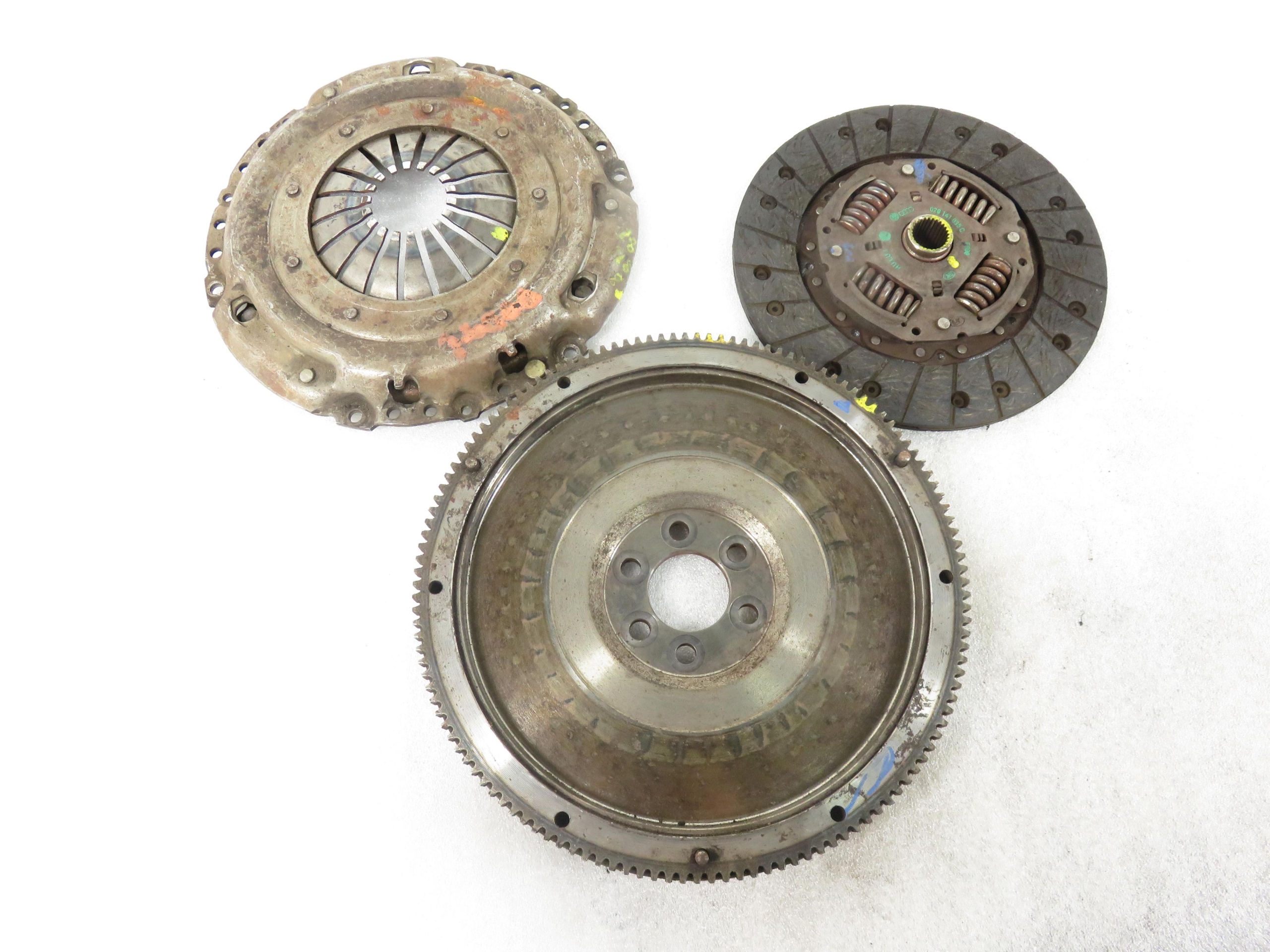 KOŁO ZAMACHOWE VW GOLF IV (1J1) 1.9 TDI 90 - ALH 037105273C 028141035C