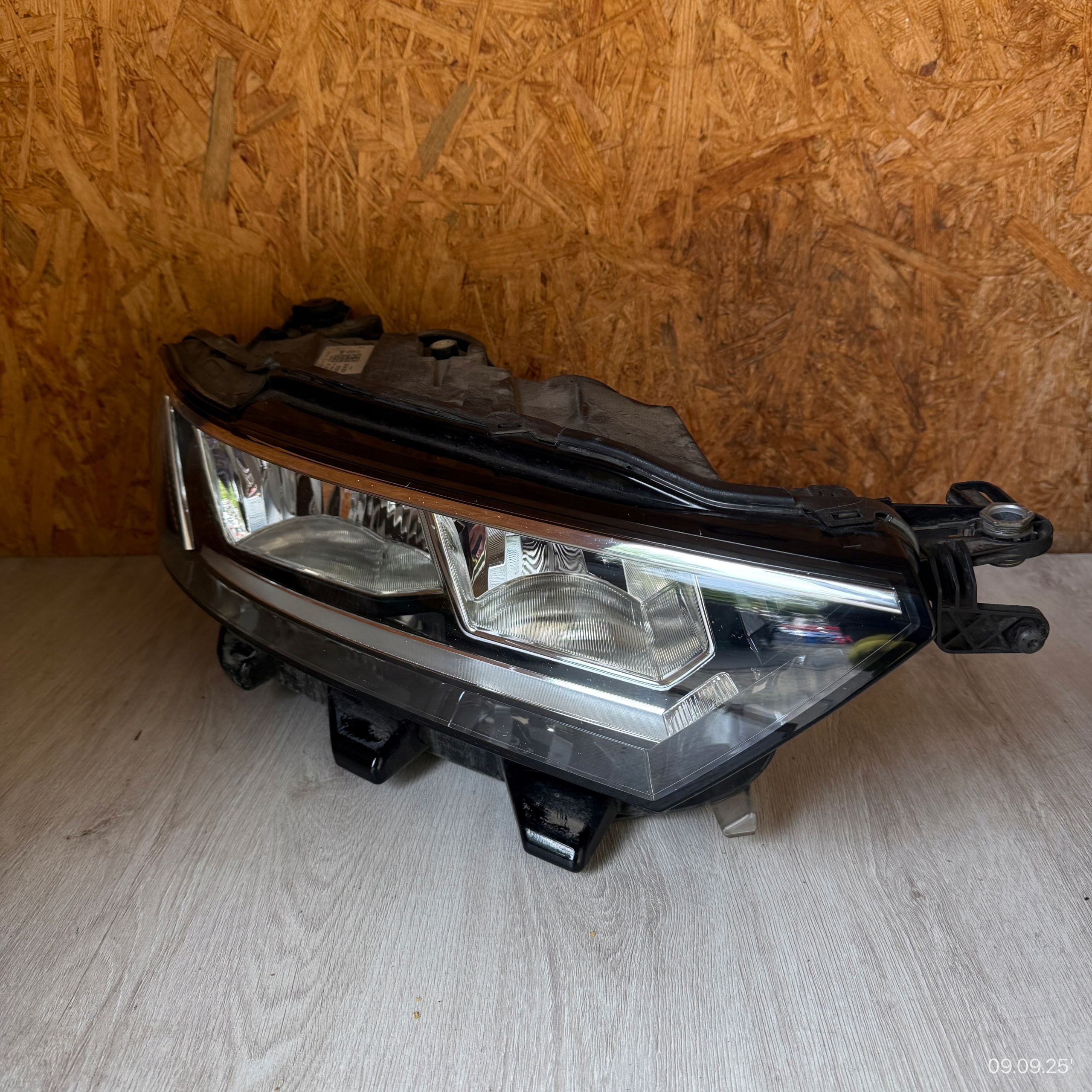 light front right VW VOLKSWAGEN T-ROC 2GA941006B