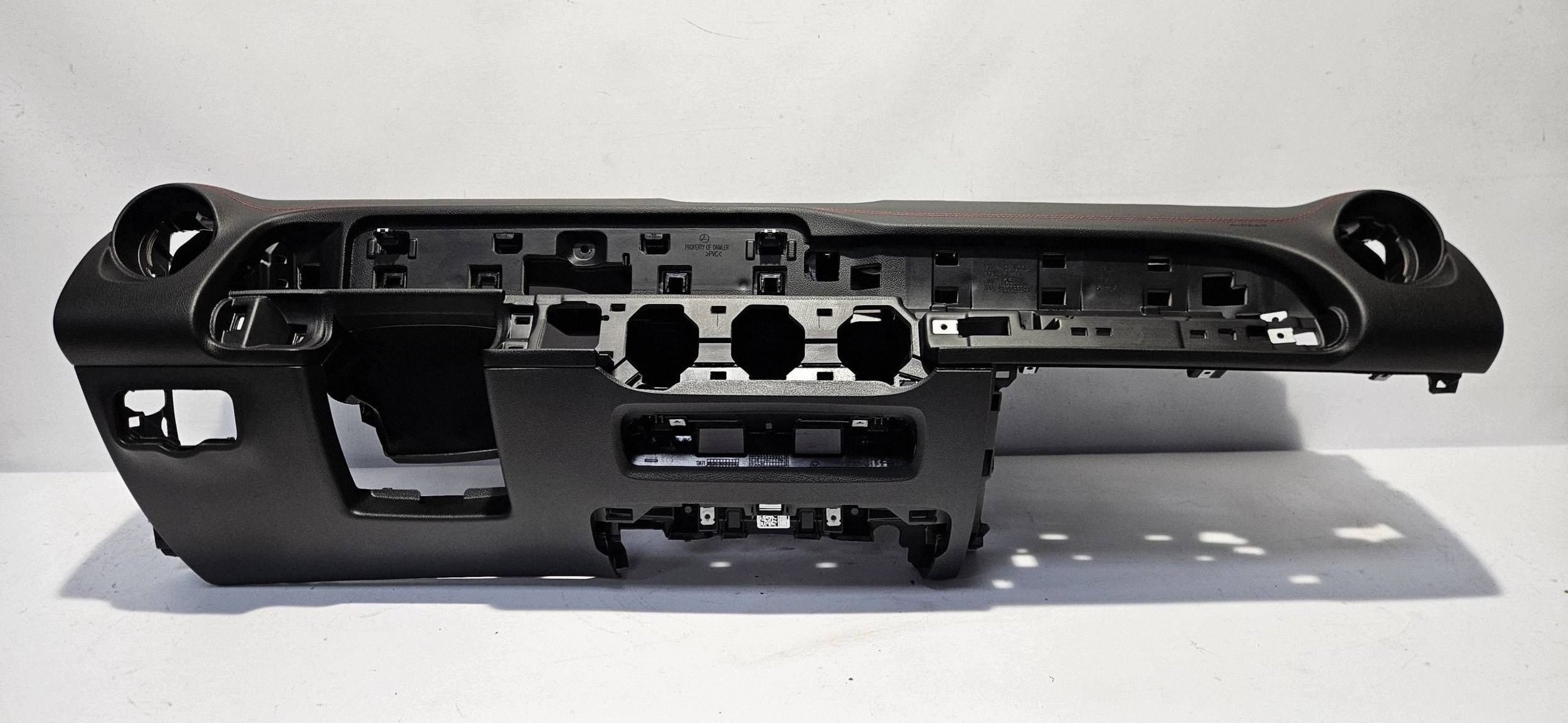 dashboard instrument panel MERCEDES GLB X247 red NIC original