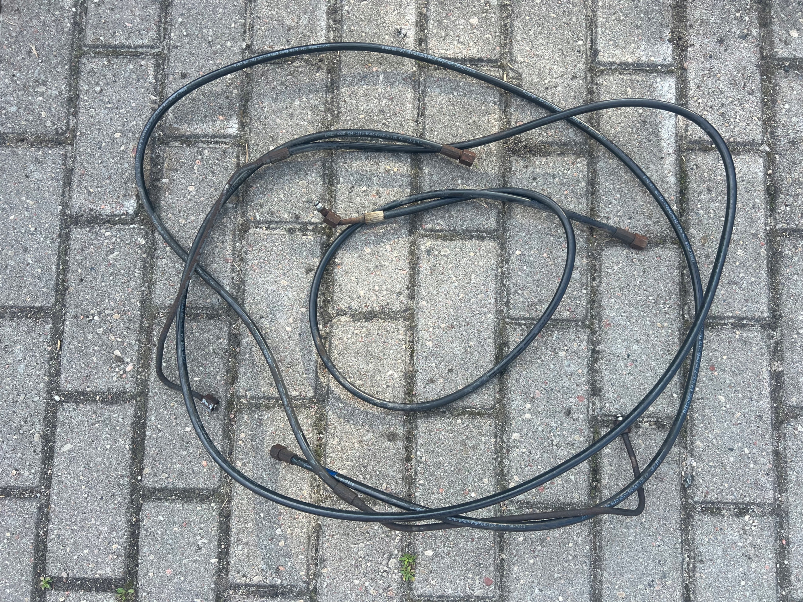 Przewody pompki podnoszenia kabiny Iveco Eurocargo