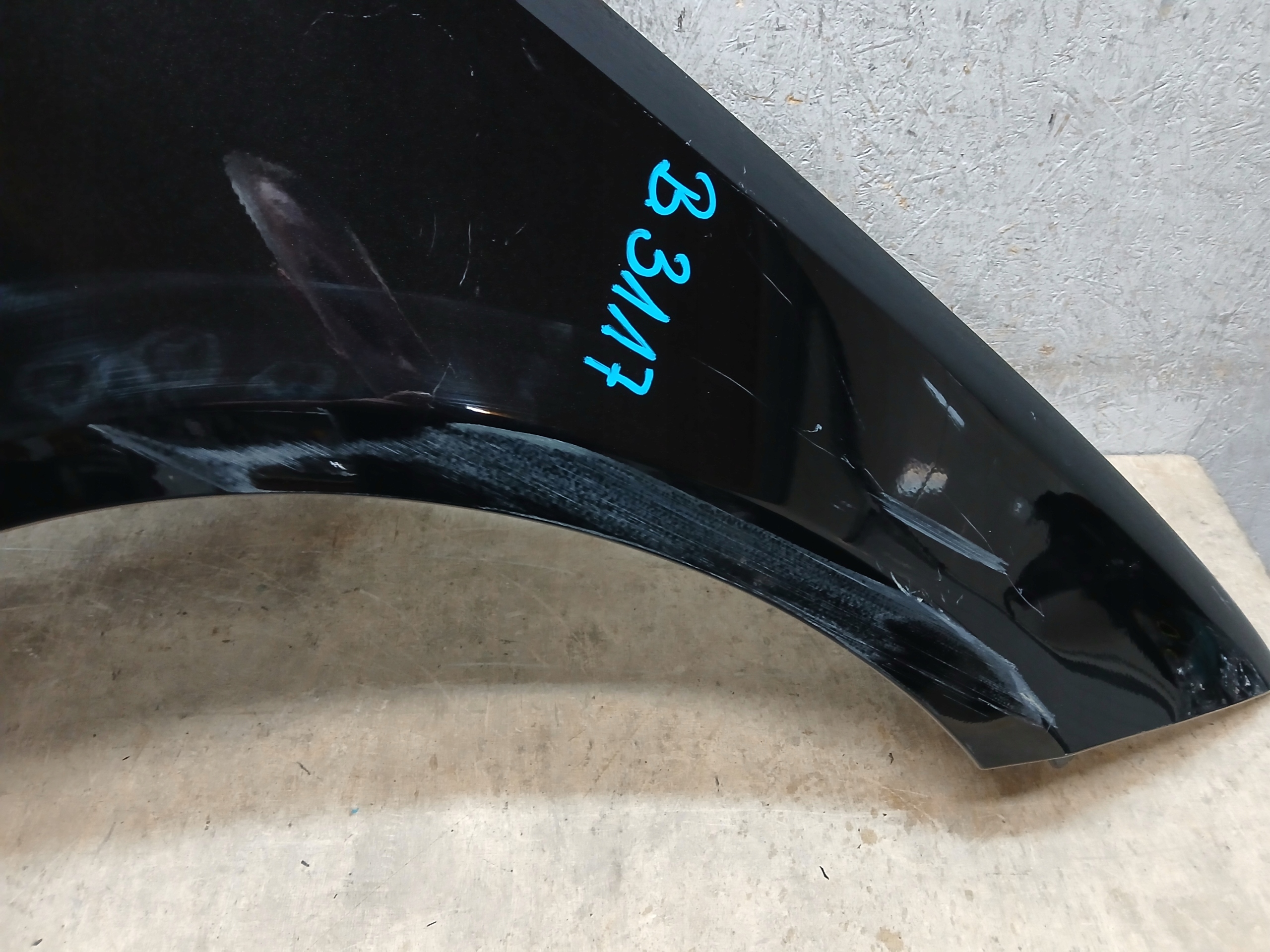 fender front right MERCEDES C KLASA W206