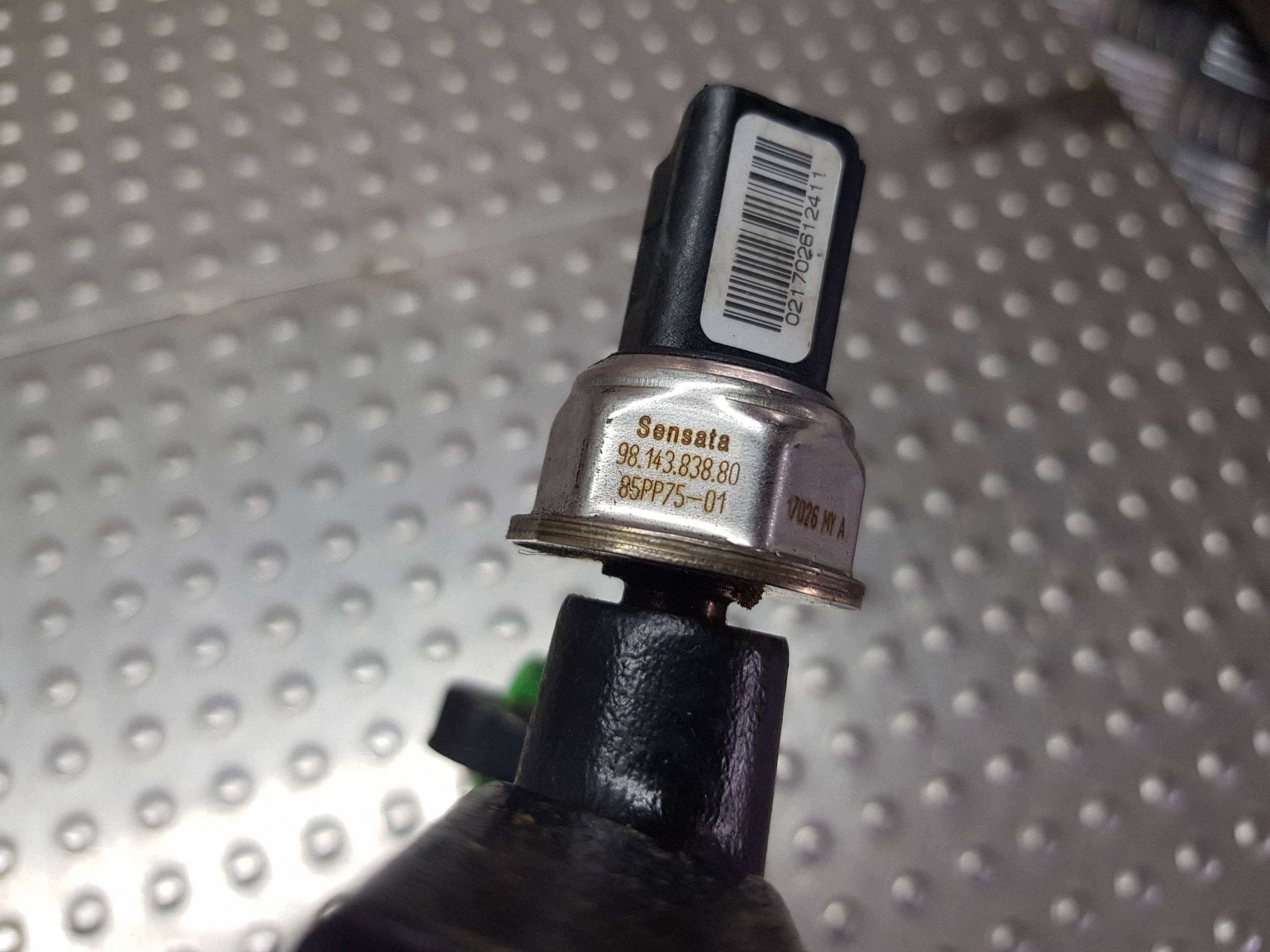 injection ramp sensor 9814383880 85PP75-01 FORD 2.0 TDCI