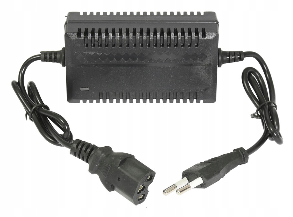 ŁADOWARKA DO OPRYSKIWACZA AKUMULATOROWEGO 12V Marka PI-TEC