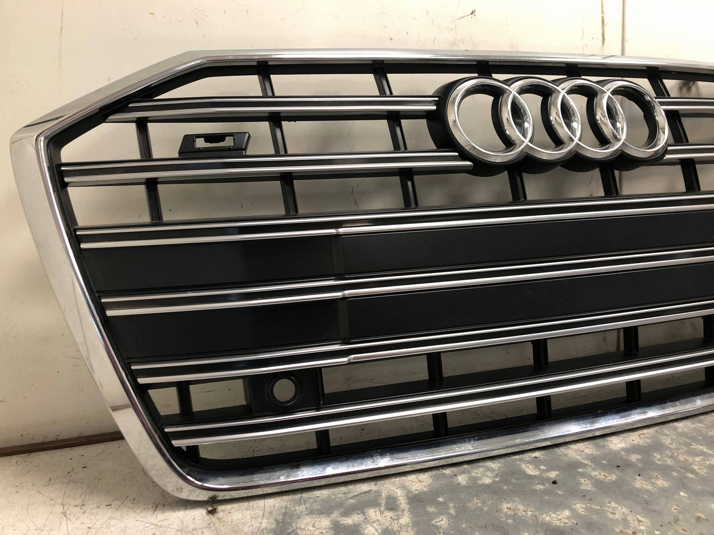 Grill Grill AUDI S6 C8 4K0853653D
