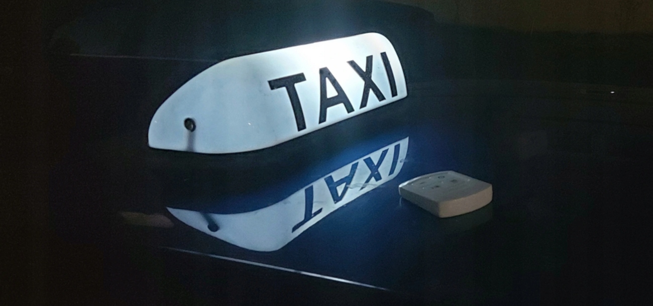 BEZPRZEWODOWA LAMPA KOGUT TAXI LED NA PILOTA MEGA Part manufacturer Other