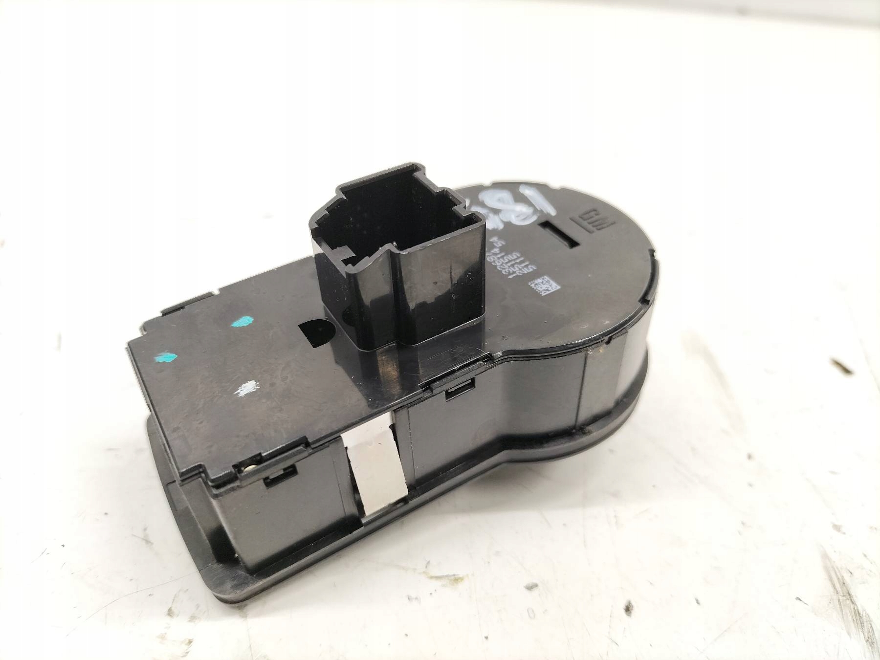 light switch 13268705 Opel Astra IV (2009- 2020 ) J