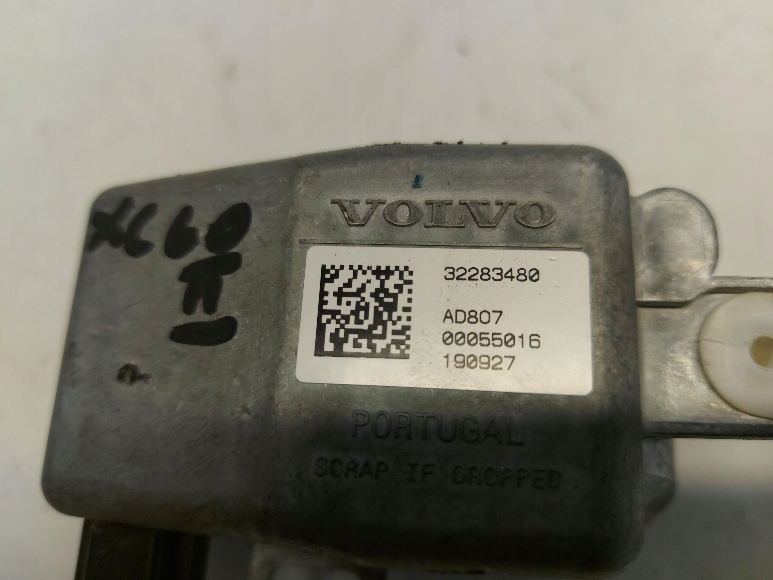 VOLVO XC60 II blocking steering wheel steering wheel 32283480