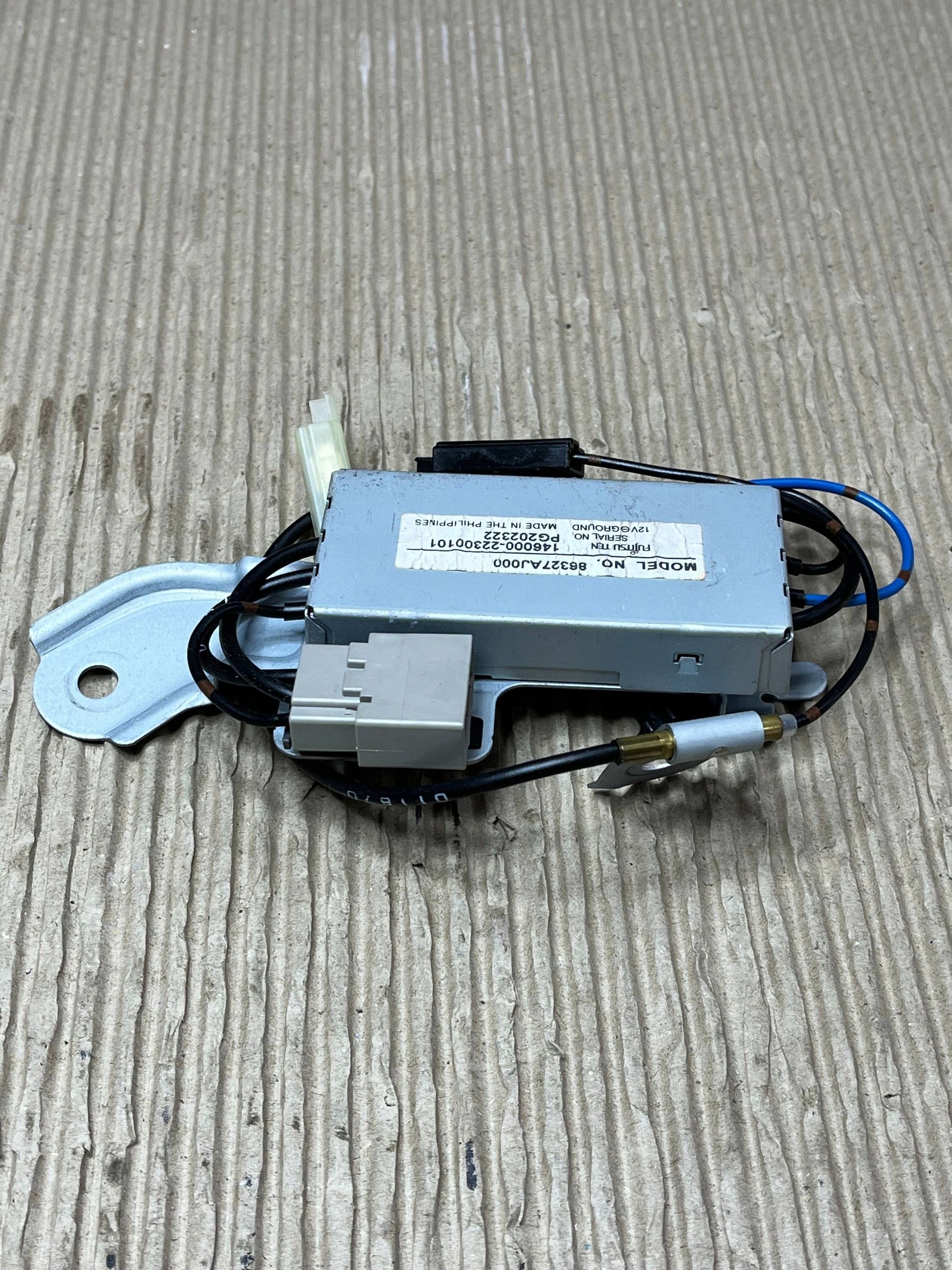 verstärker antenne Subaru Legacy 86327AJ000