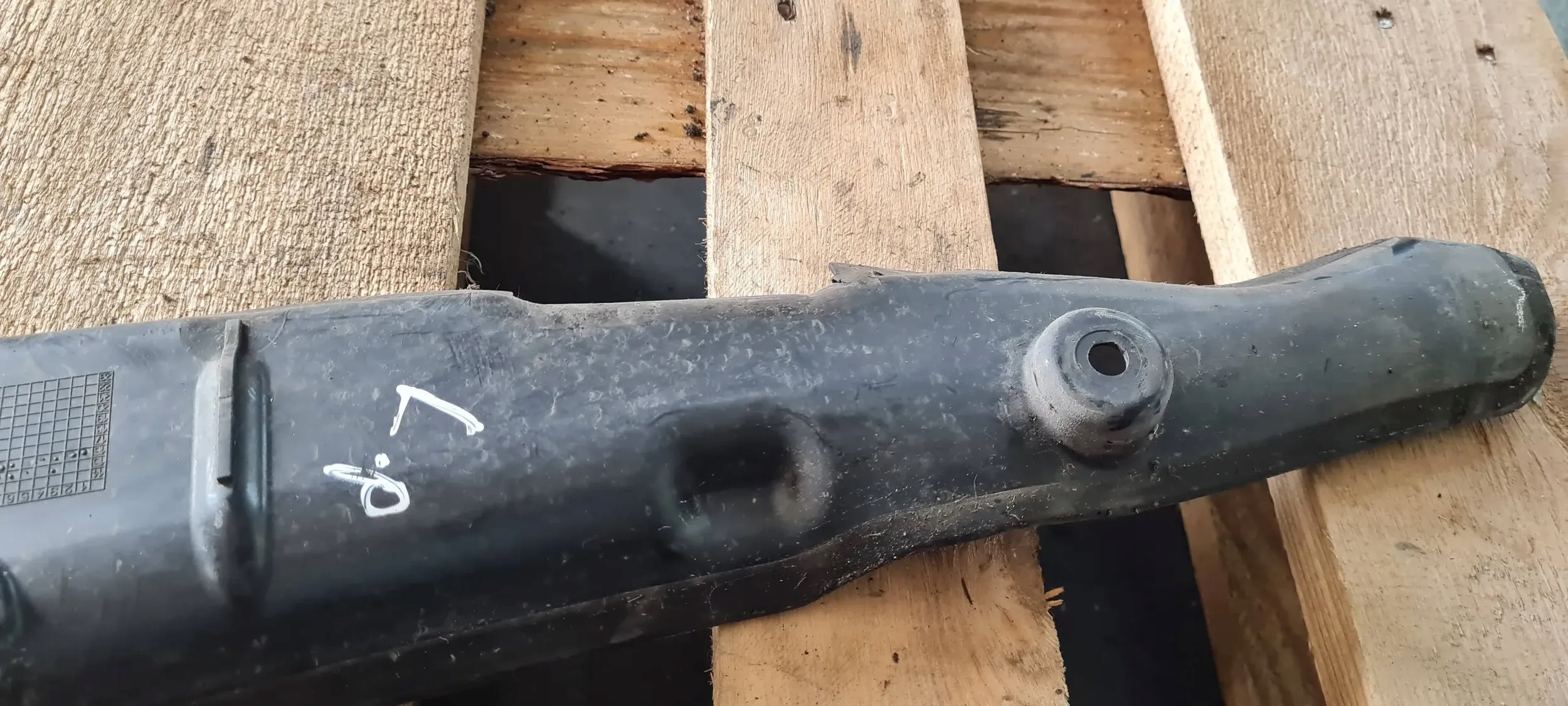 A4 B9 8W hangszigetelő fedél sárvédöt bal 8W0821111