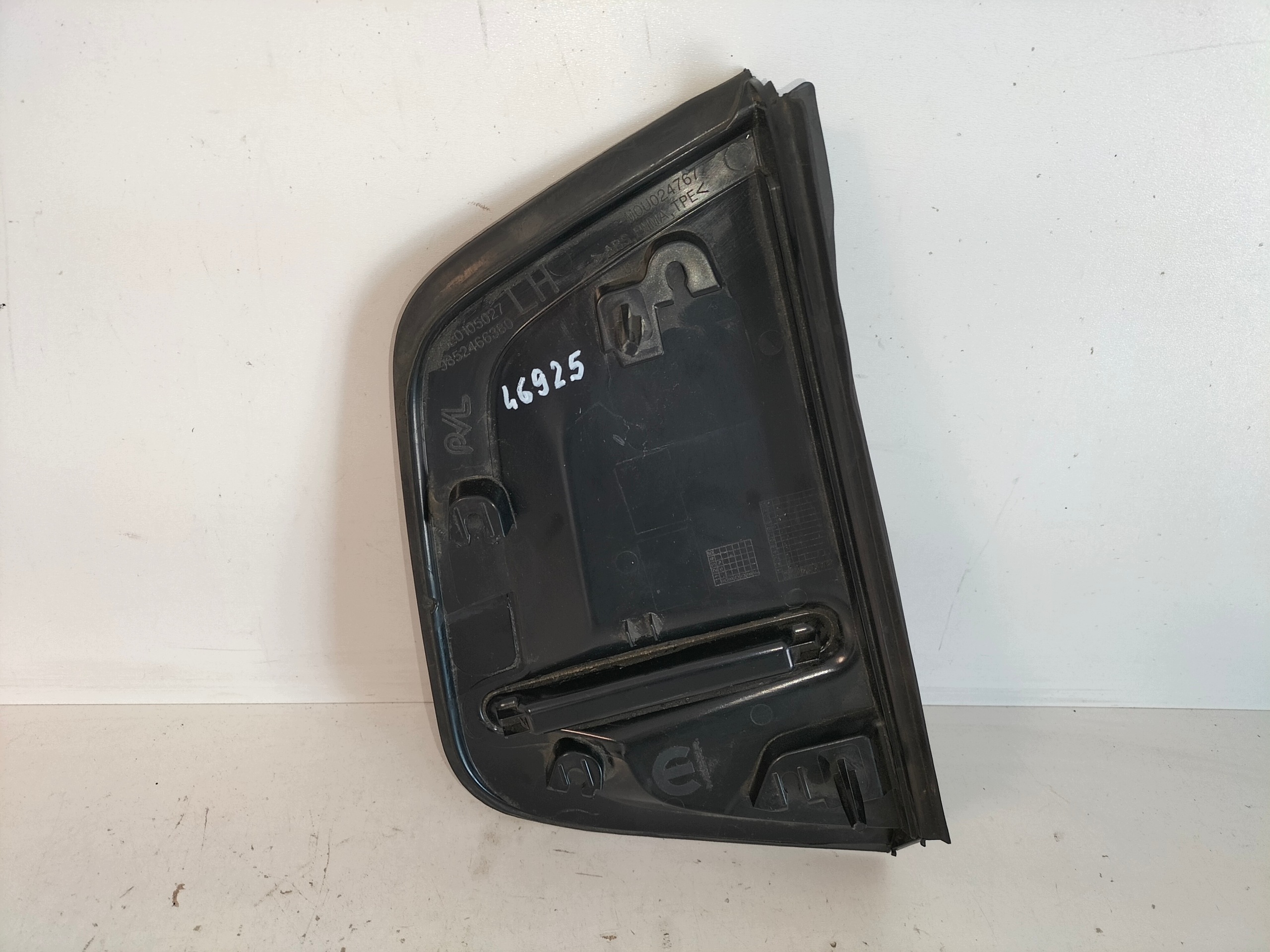 Couverture trojkat Couvre Aile Arrière Gauche CITROEN C3 IV 24- e-C3 24