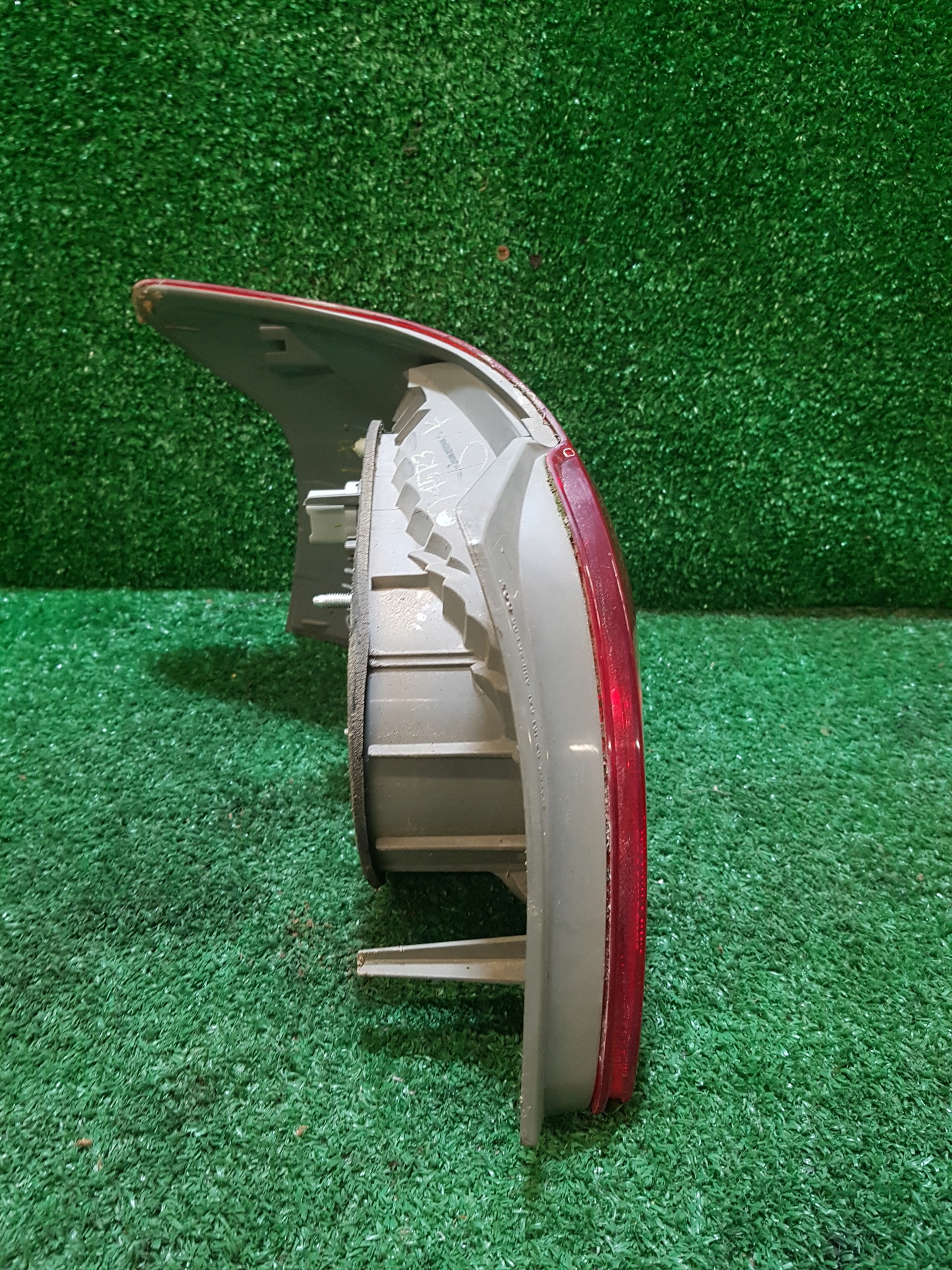 light right rear TOYOTA YARIS 2