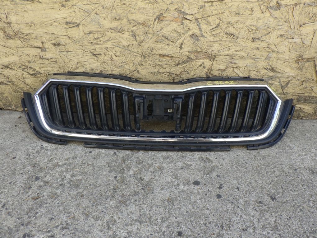 SKODA OCTAVIA 4 IV 5E3 20- Grille