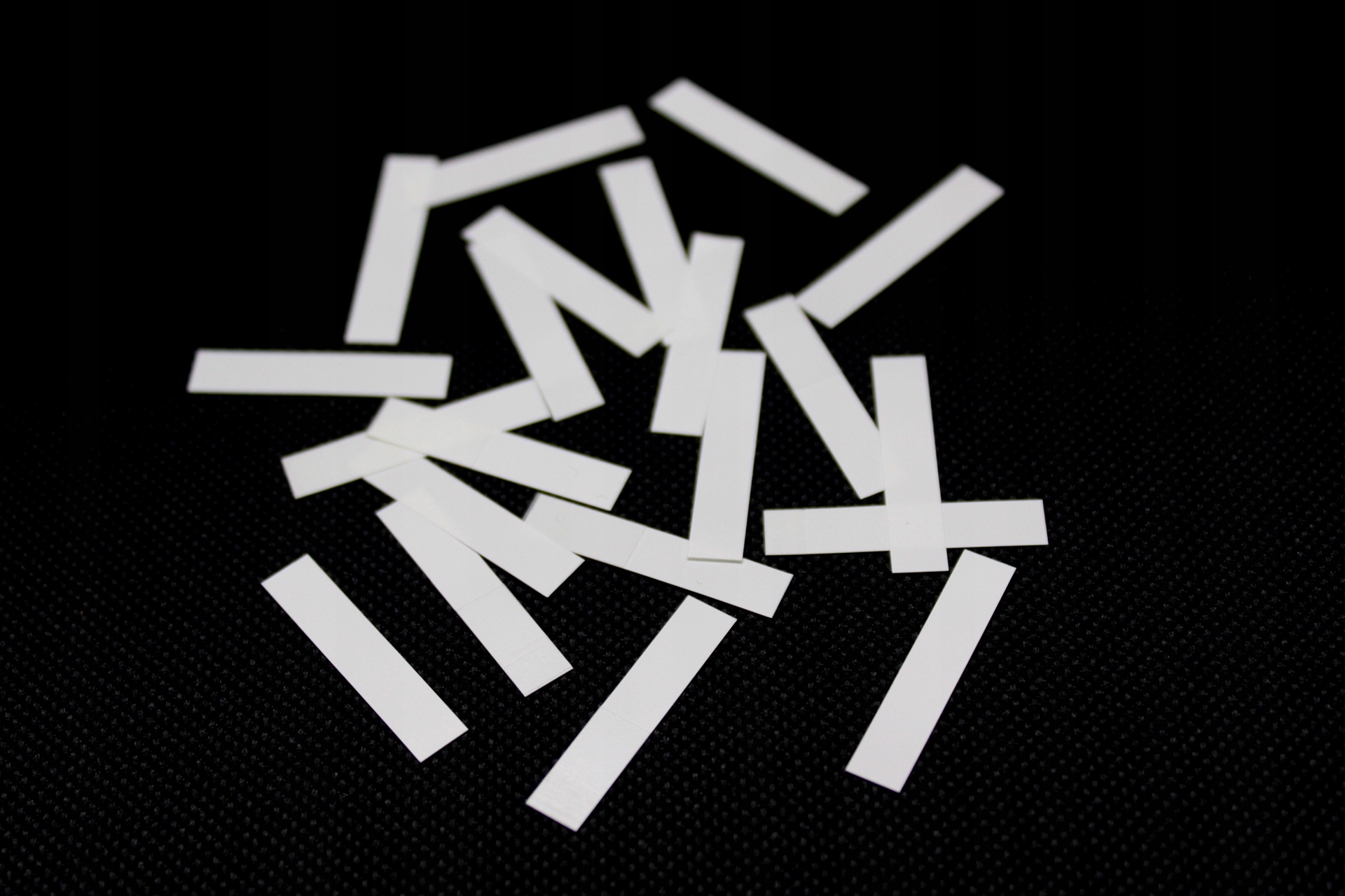 Zaworki głosów (stroików) TWORZYWO 33/6 20szt. Marka Germany