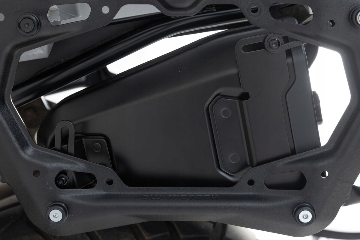 Sw-Motech Pojemnik Na Narzędzia Trax Toolbox 33L Stan opakowania oryginalne