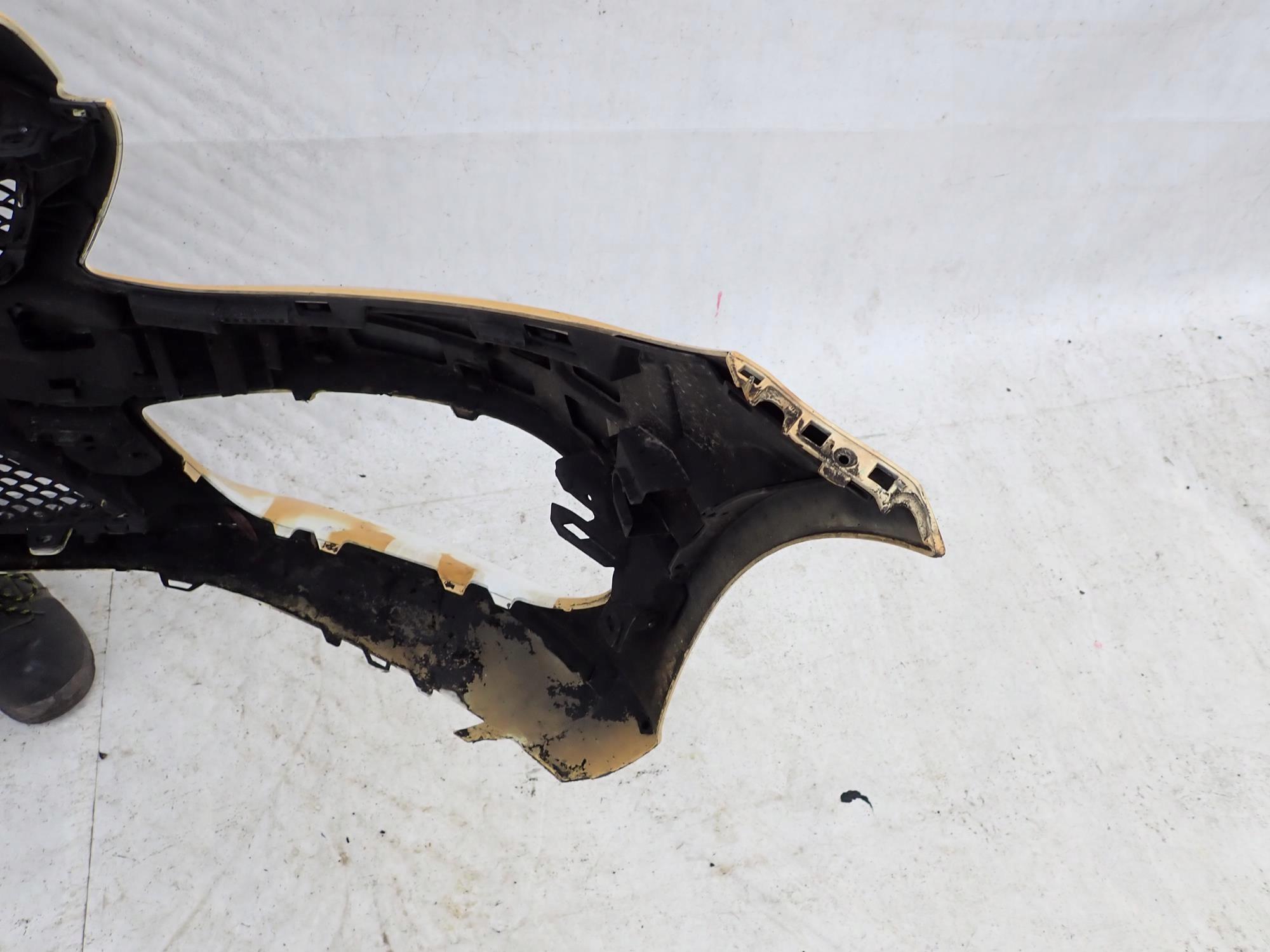 MERCEDES C-KLASA W205 AMG 14-18 bumper front PDC