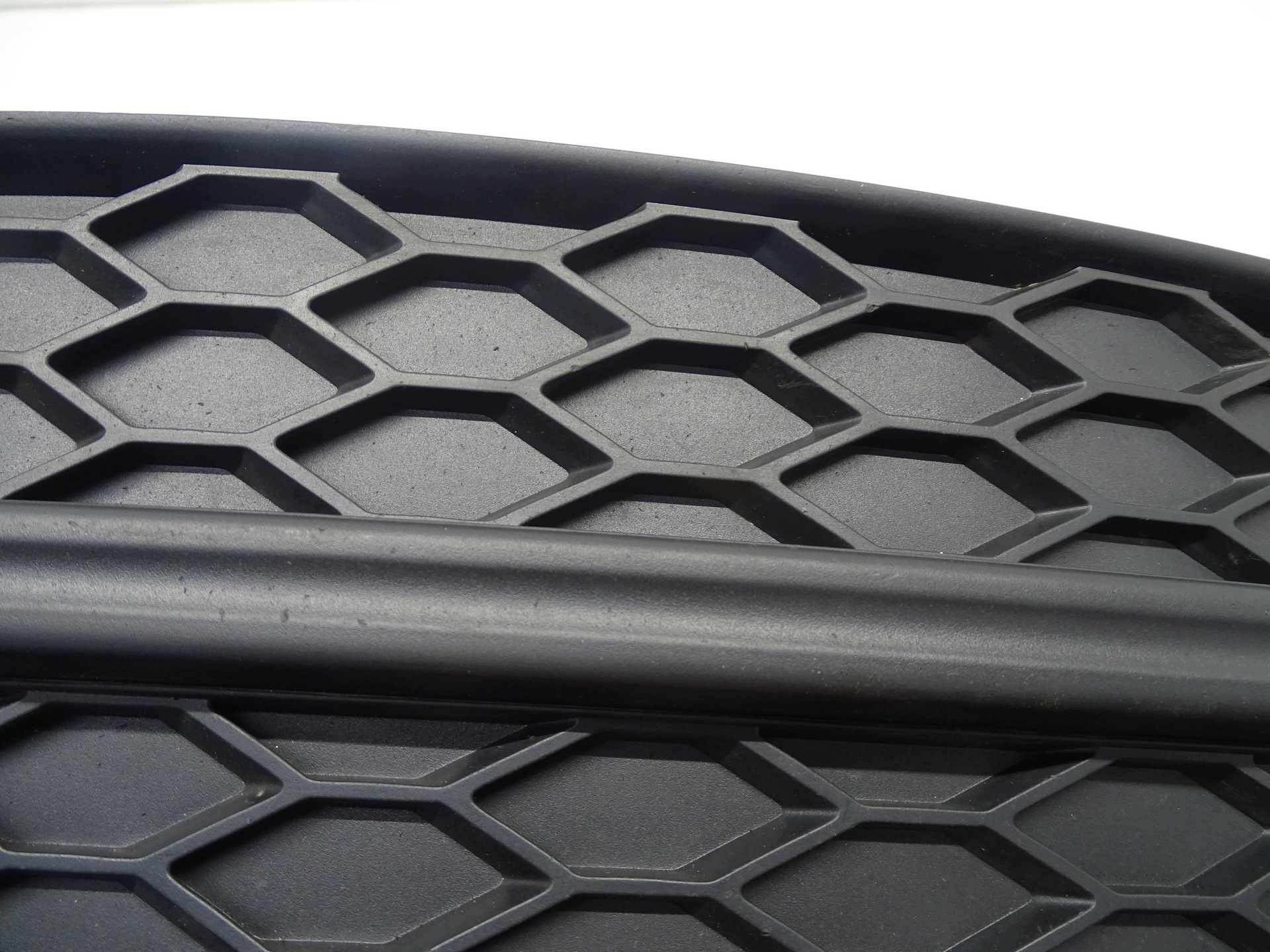 grid grille of a bumper right front front AUDI A6 C7 4G S-LINE 4G0807682D
