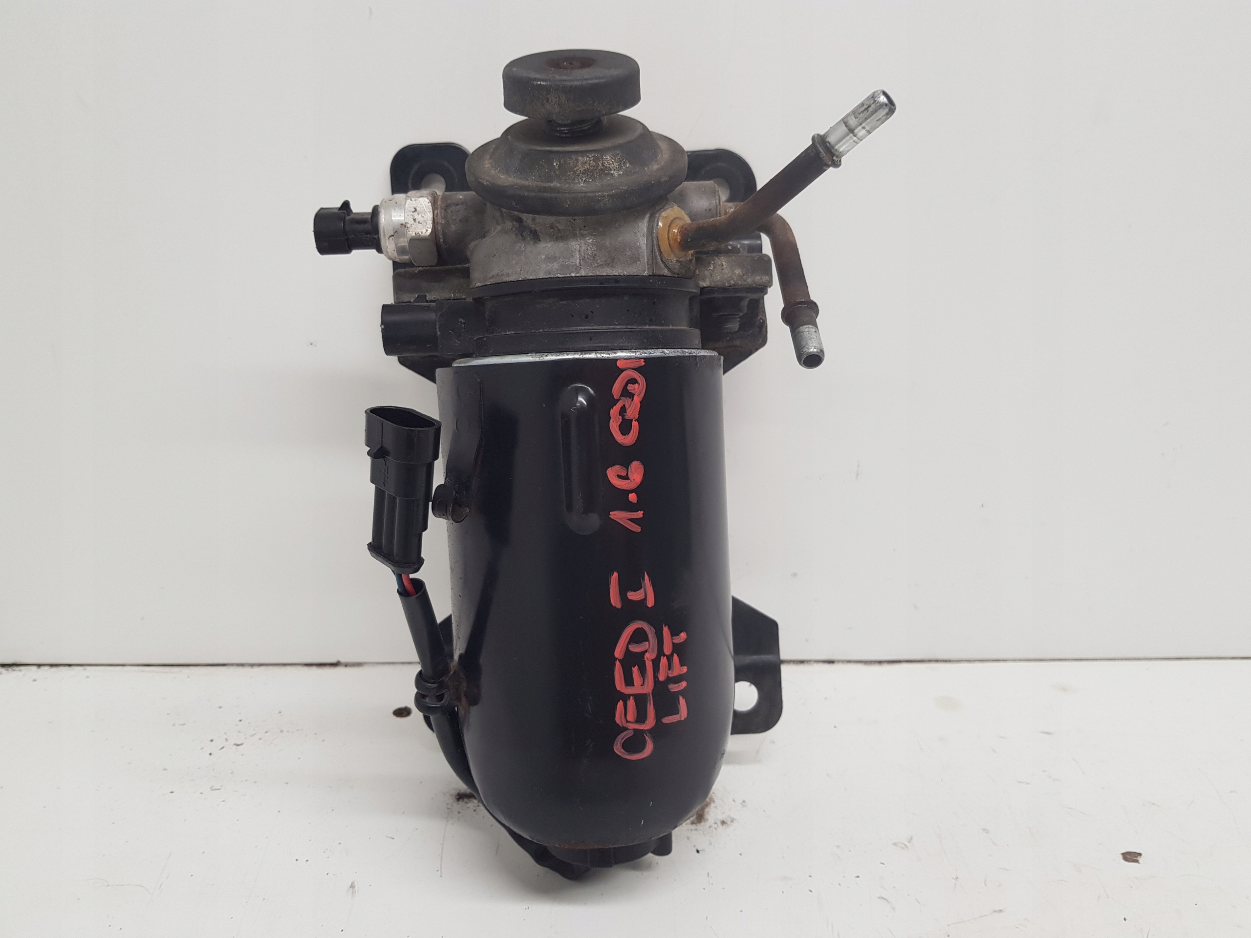 2011R- - KIA CEED И ЛИФТ КОРПУС ТОПЛИВНОГО ФИЛЬТРА CRDI 2011-