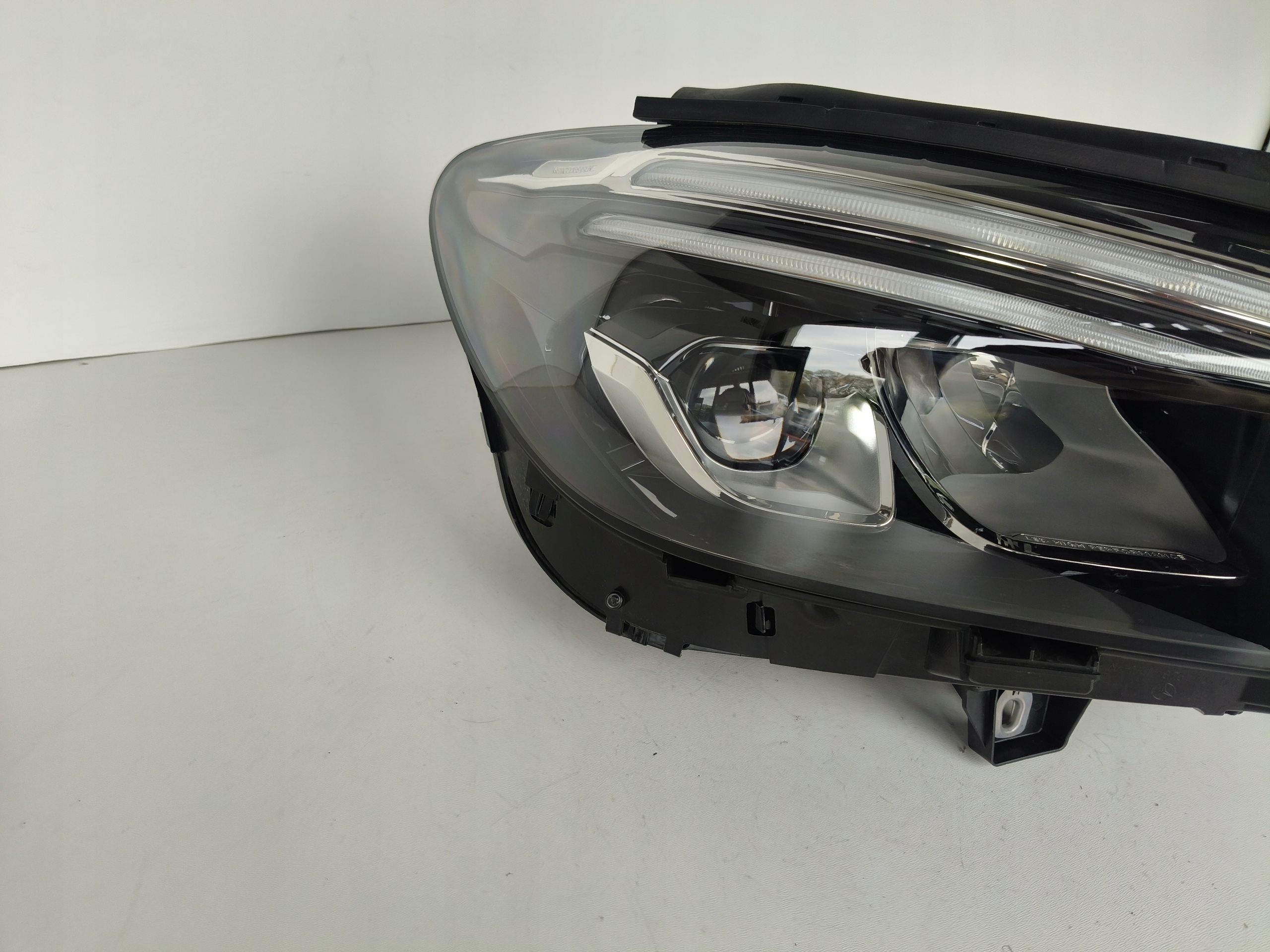 light right REFLEKTOR MERCEDES B-class W247 18- FULL LED