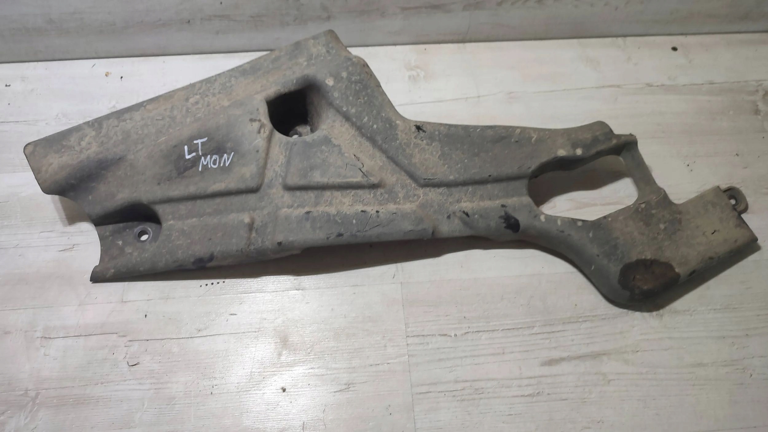 Ford Mondeo MK5 16r 2.0TDCi rear part side left cover chassis