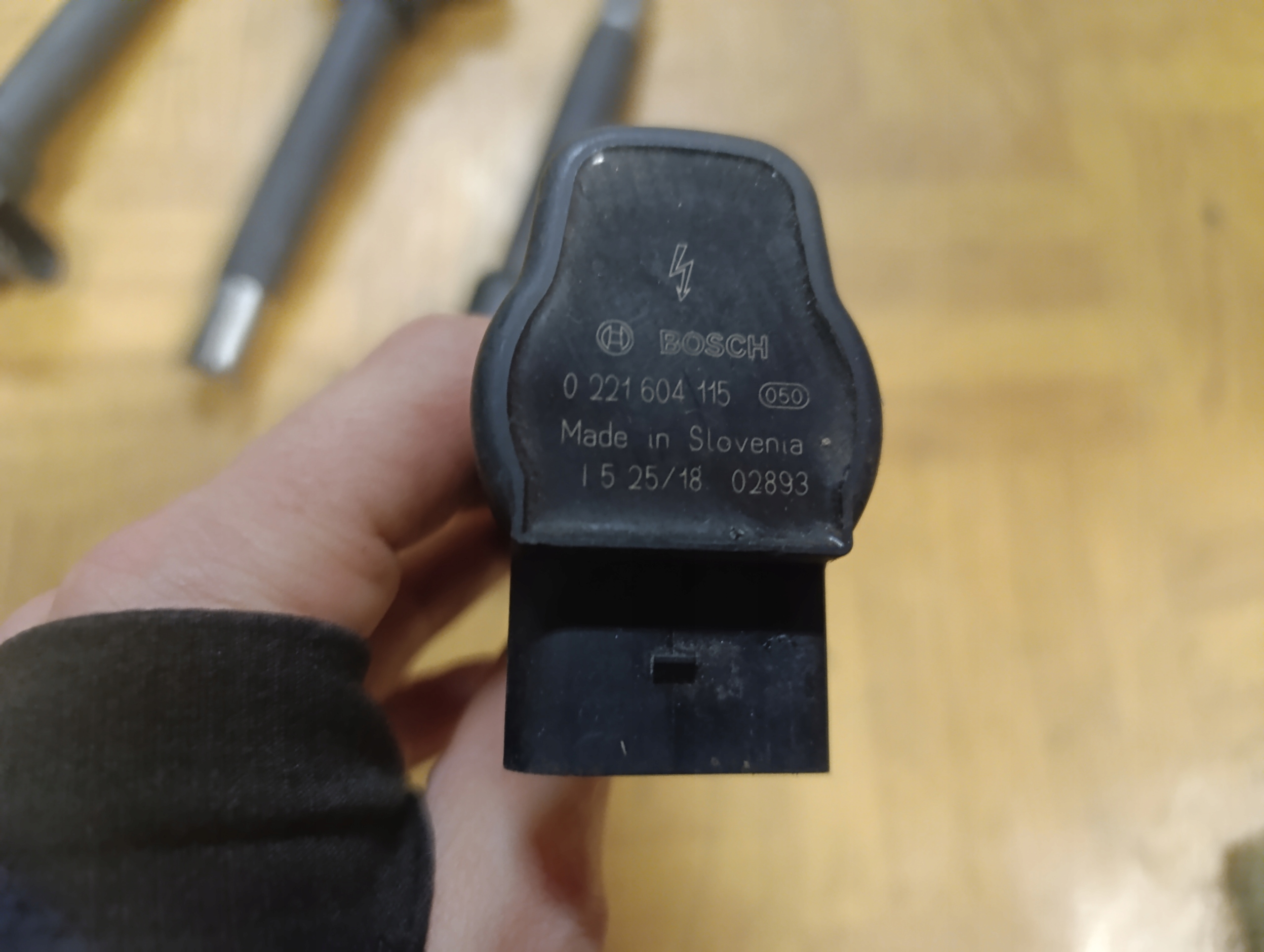 coil ignition AUDI A4 B8 A5 8T 2.0 TFSI 0221604115