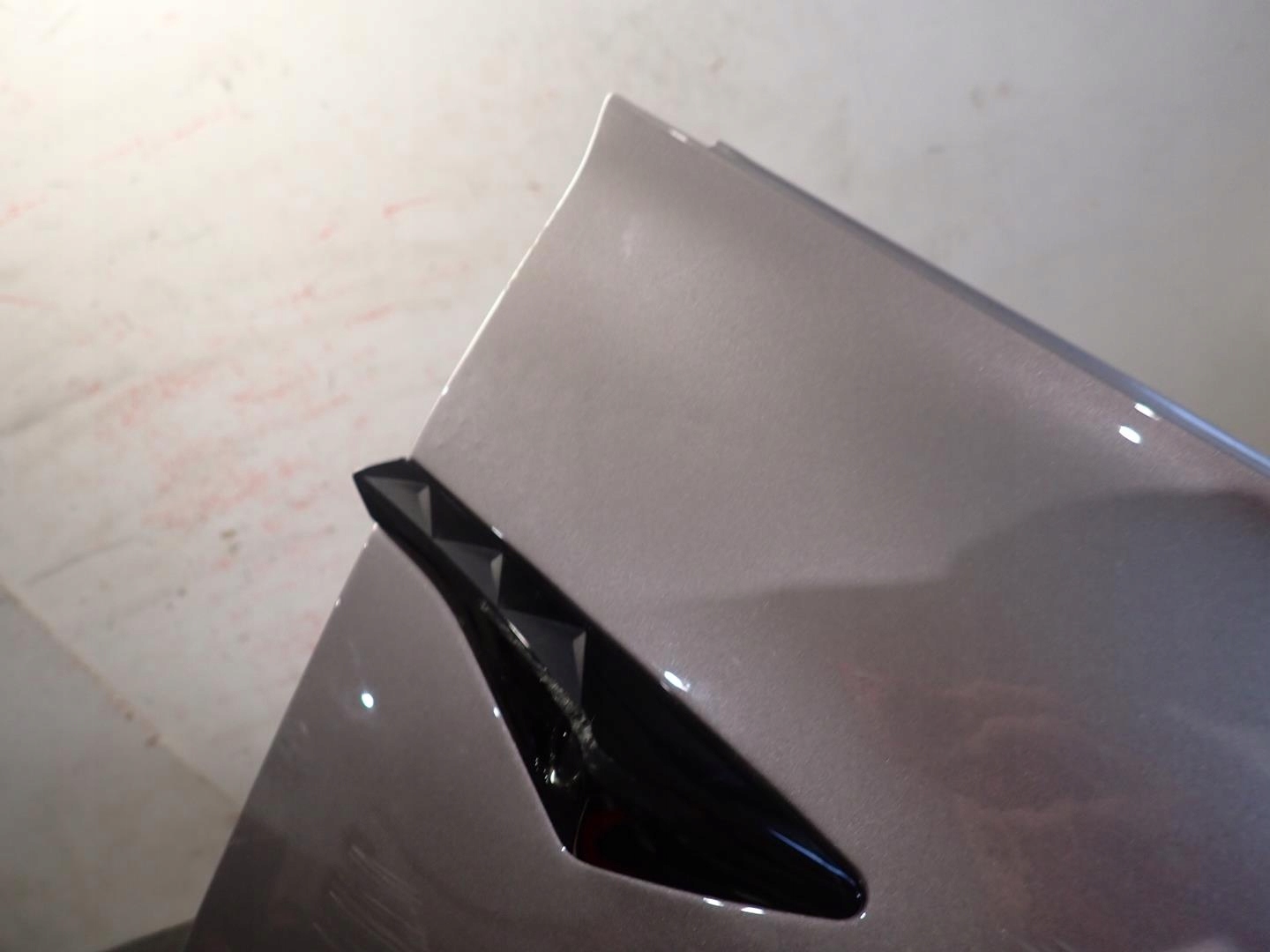 fender front front right MG HS II 2024