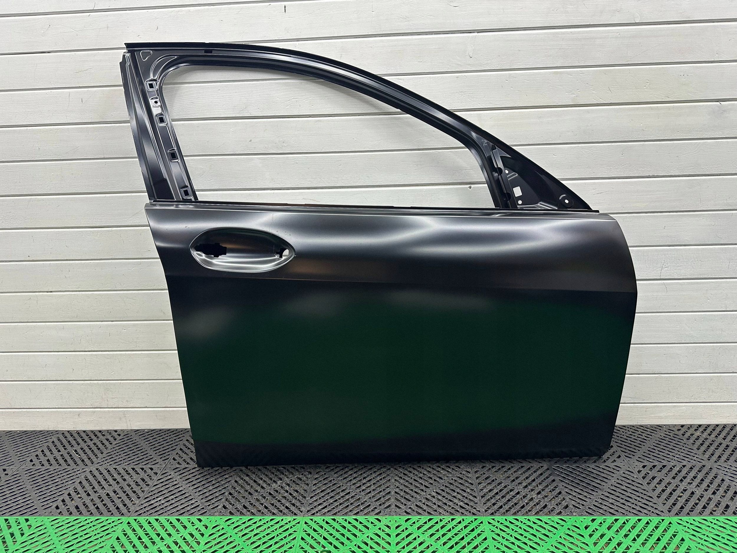 door front front side right BMW 1 F40 8737060
