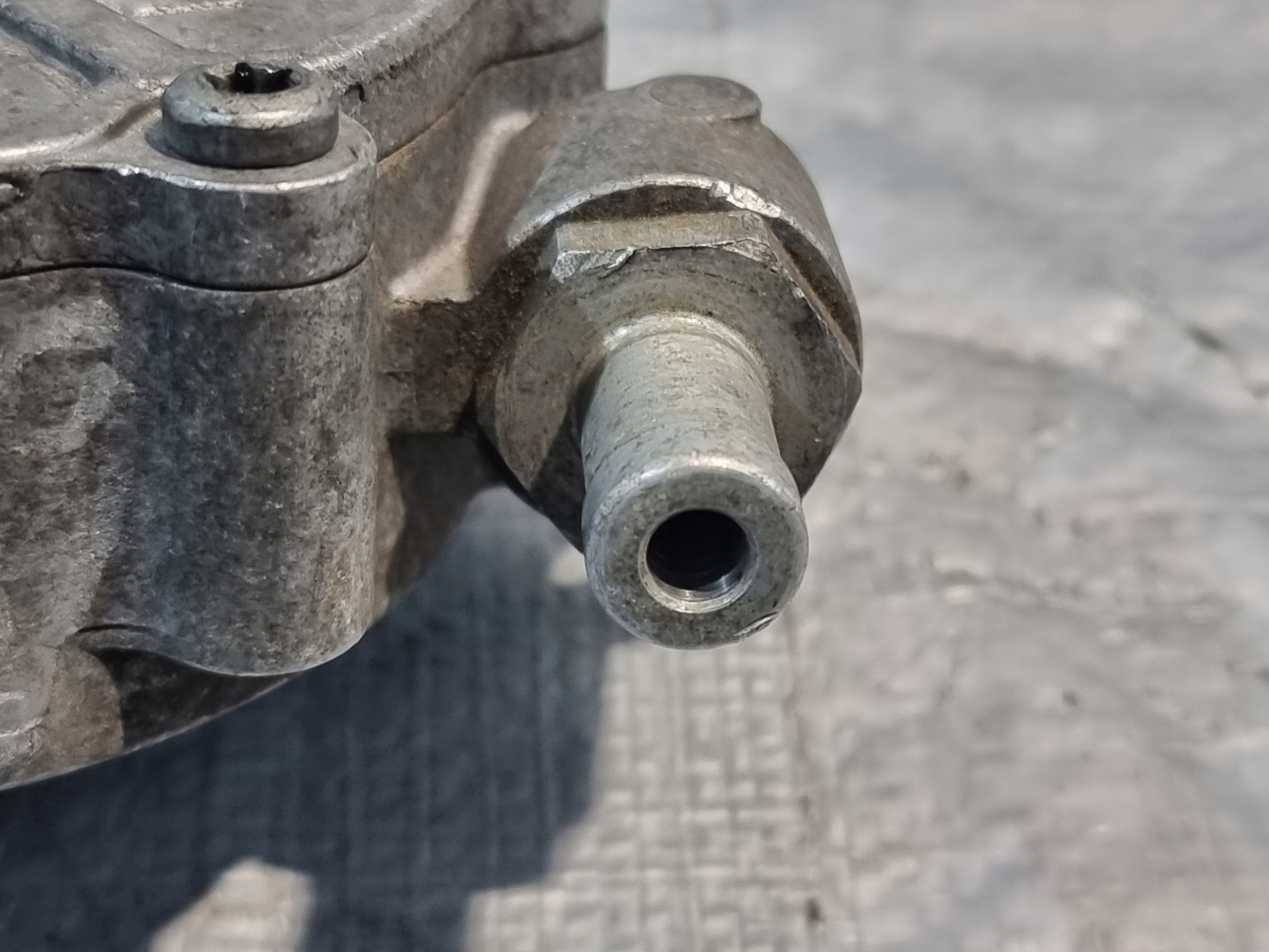 Pompa VACUM OE 03L145100 AUDI A4 B8 2.0 TDI