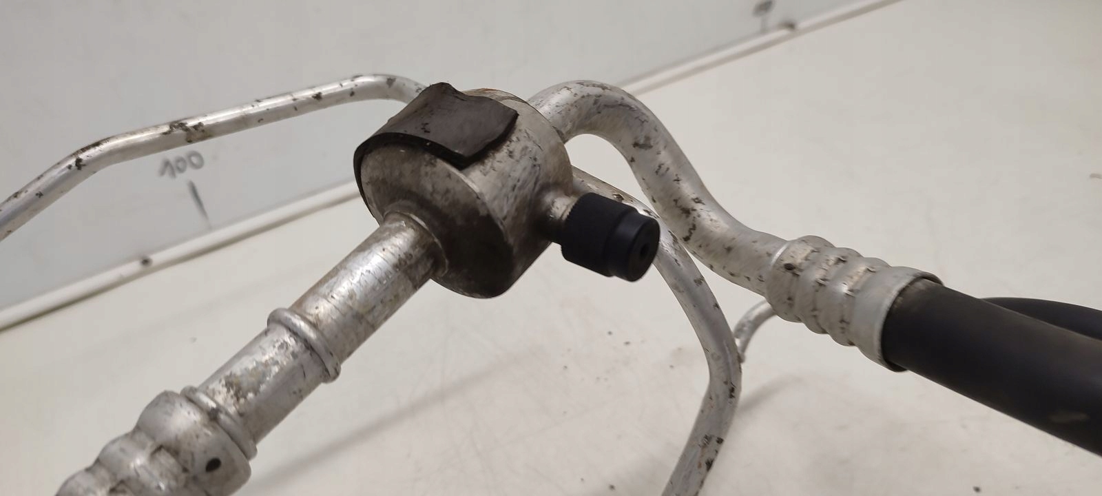 hadice vedení klimatizaci Opel Astra H 1,8 16V