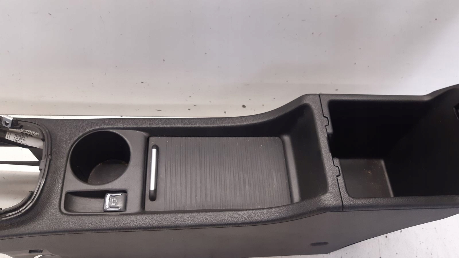 armrest adjustable tunel Opel Astra J kombi 1,4T