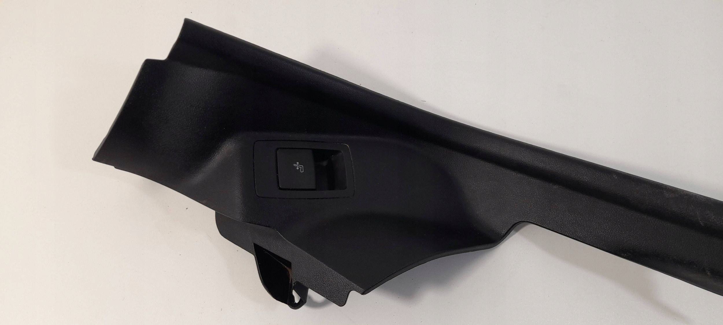 BMW X4 G02 cap threshold rear left 51477432099 (T216)
