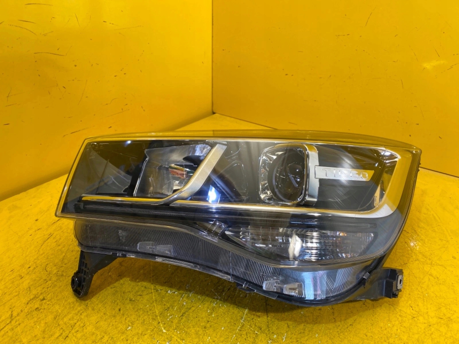 light left Chery Tiggo II 2016- Zwykla H7